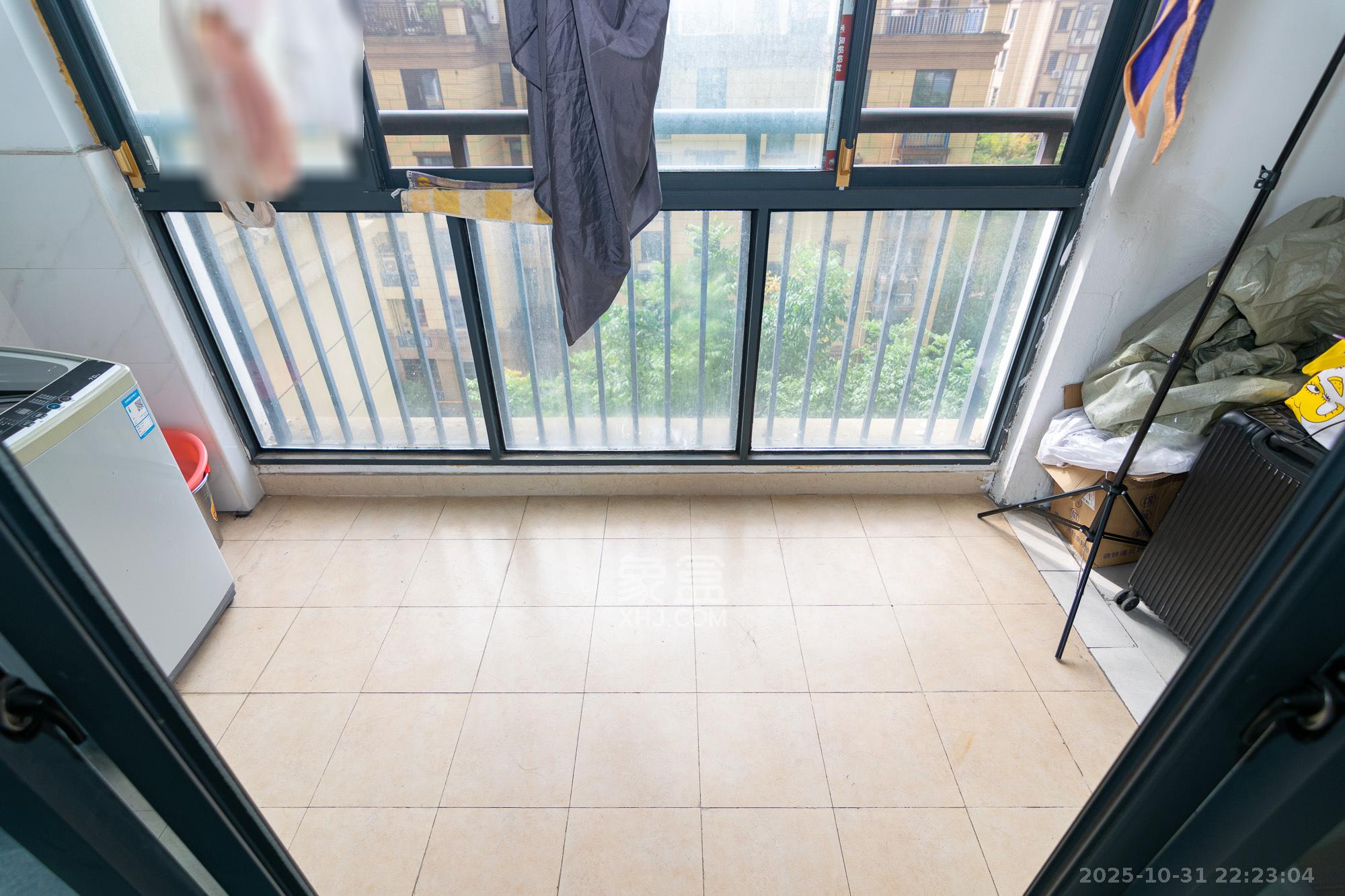 澳海澜庭  3室2厅1卫    60.0万 澳海澜庭  3室2厅1卫    60.0万阳台