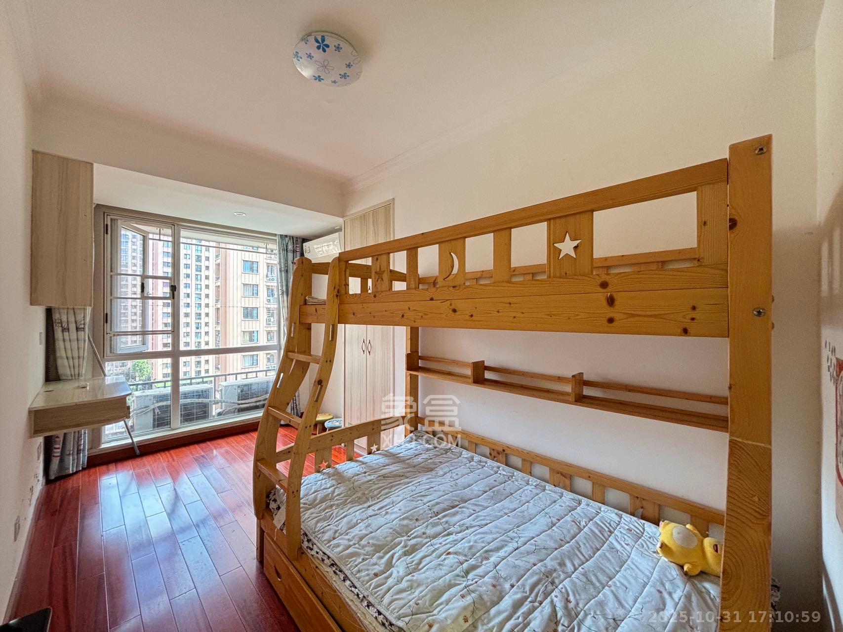 丽发新城  3室2厅2卫    2300.0元/月室内图