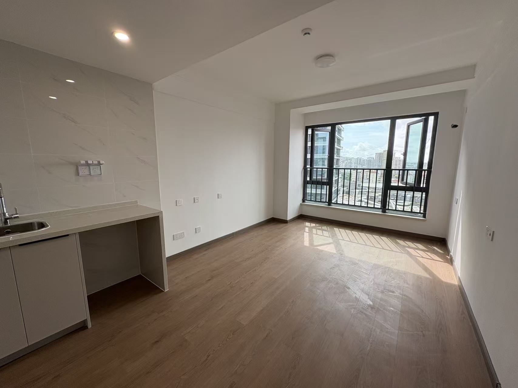 龙湖光年  2室2厅2卫    3000.0元/月