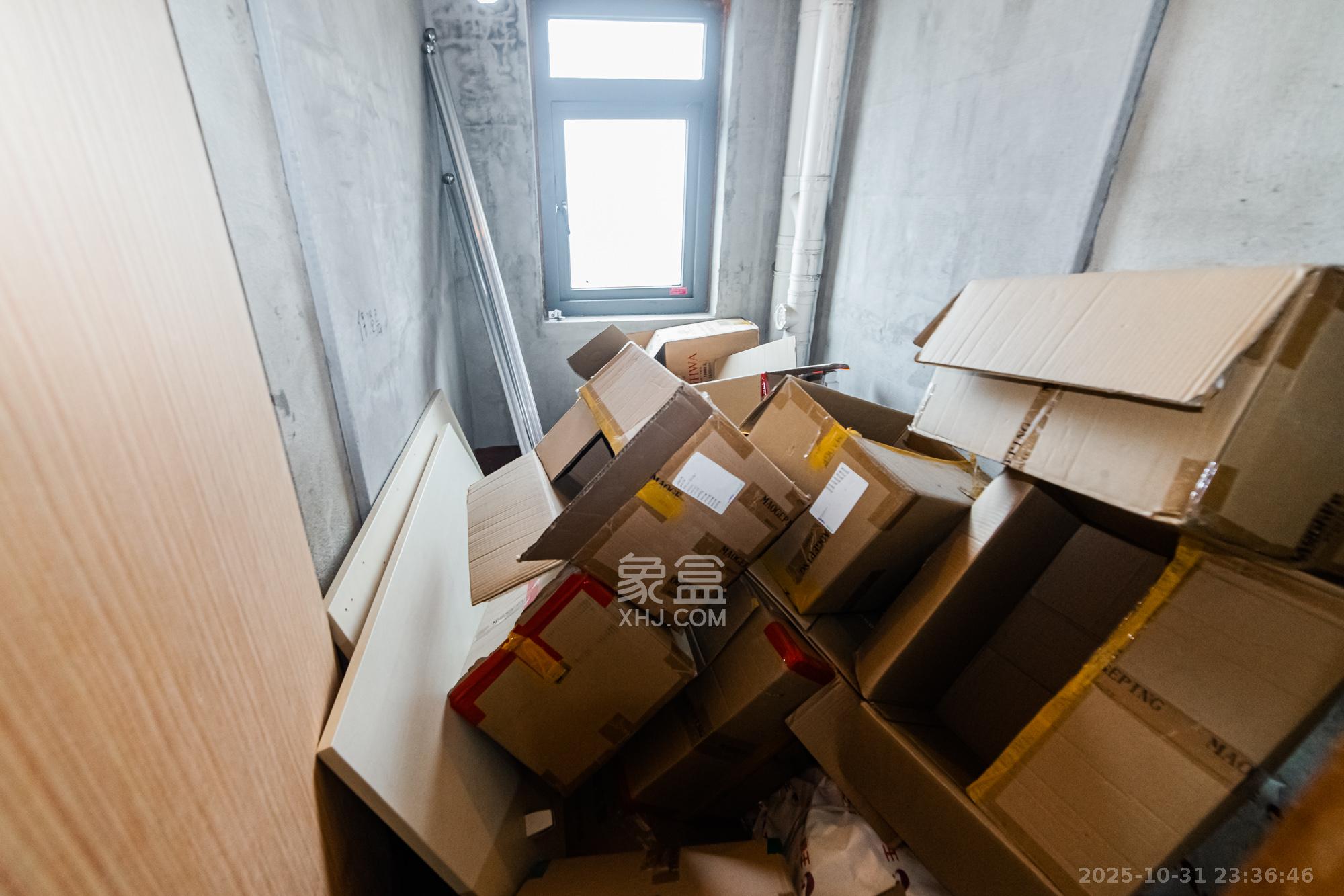 天健城  2室2厅1卫    125.0万卫生间