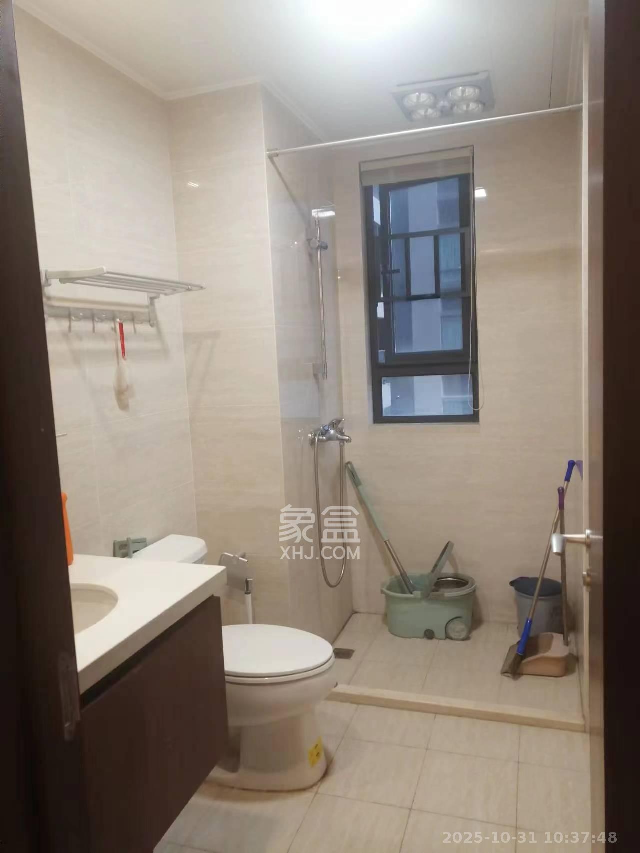 汇金城/嘉华城(二期、三期)  3室2厅2卫    2500.0元/月 汇金城/嘉华城(二期、三期)  3室2厅2卫    2500.0元/月室内图