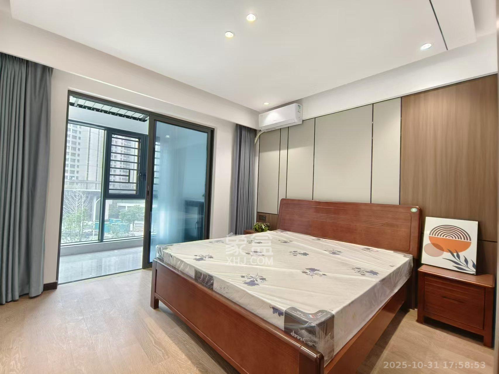 卓越中寰  4室2厅2卫    4800.0元/月室内图