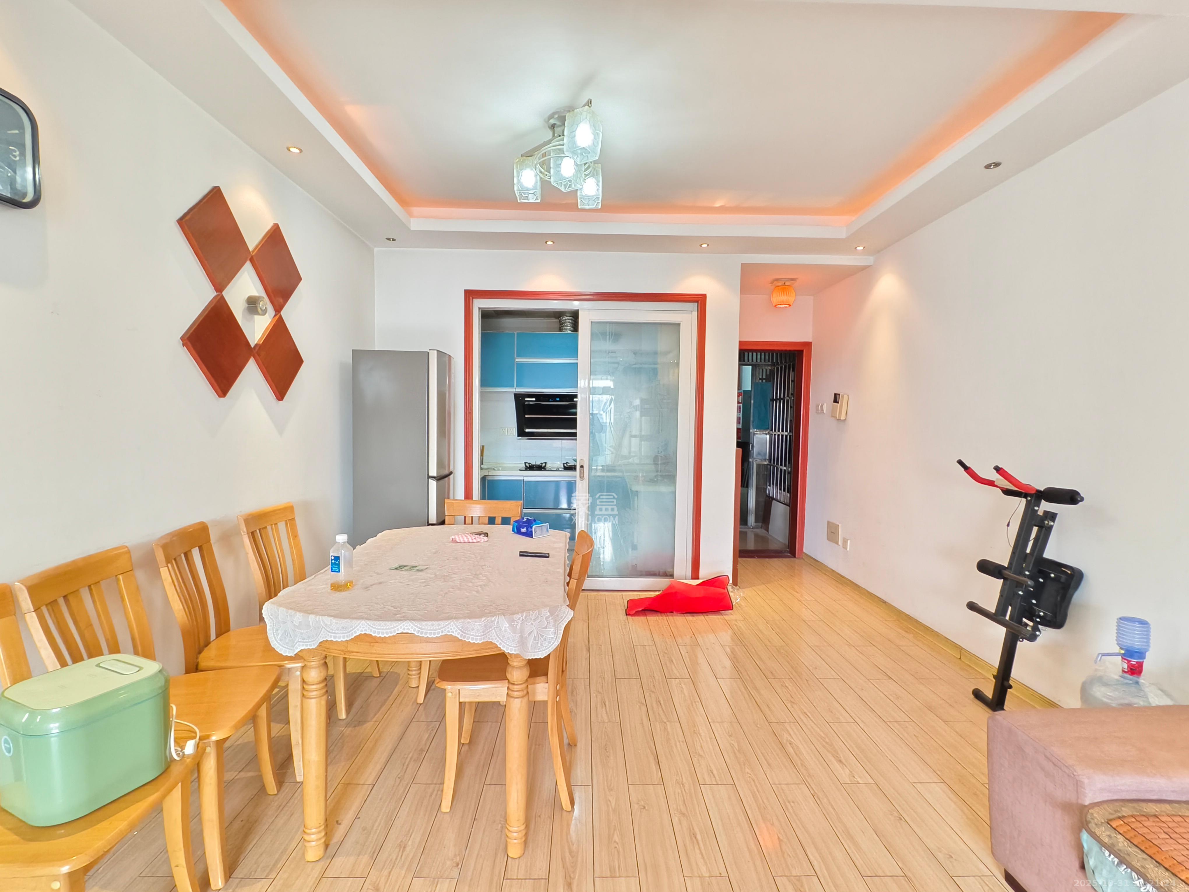 风华四季园  2室2厅1卫    2500.0元/月 风华四季园  2室2厅1卫    2500.0元/月室内图