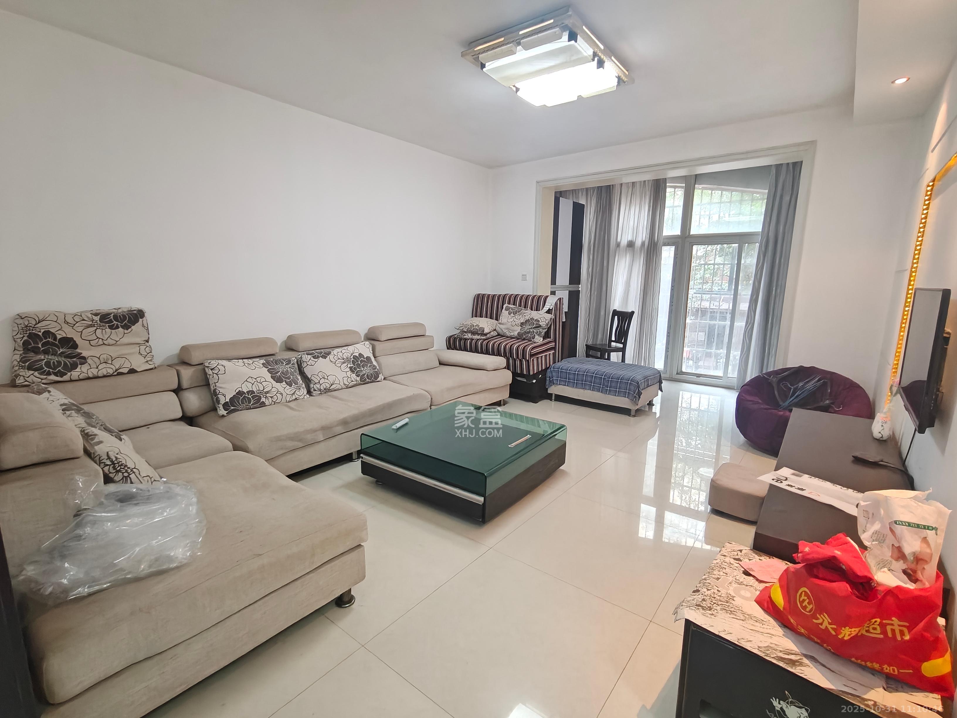 鄱阳小区 1室0厅0卫 1600.0元/月 鄱阳小区 1室0厅0卫 1600.0元/月室内图