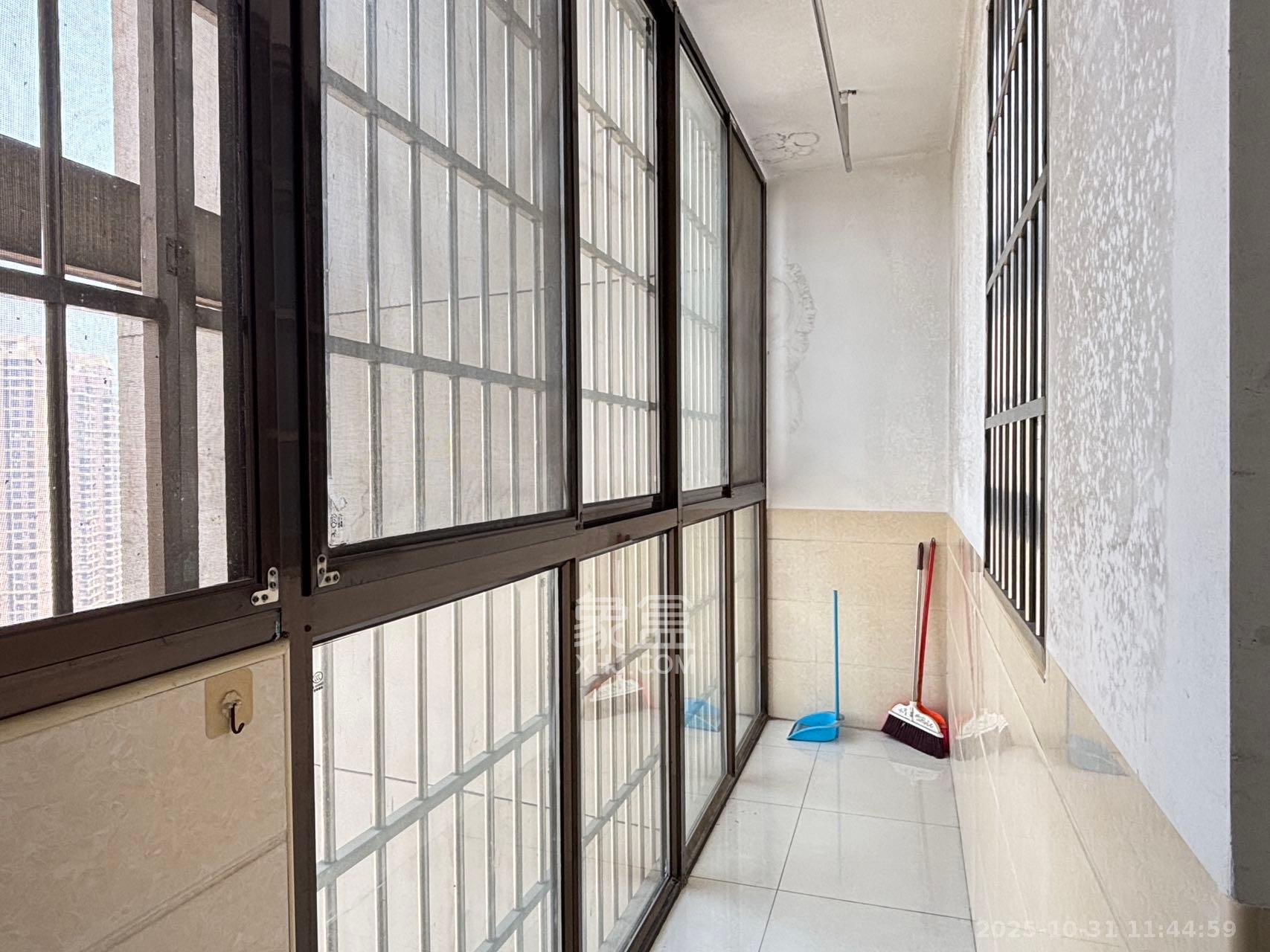 福嘉园  2室2厅1卫    1800.0元/月 福嘉园  2室2厅1卫    1800.0元/月室内图