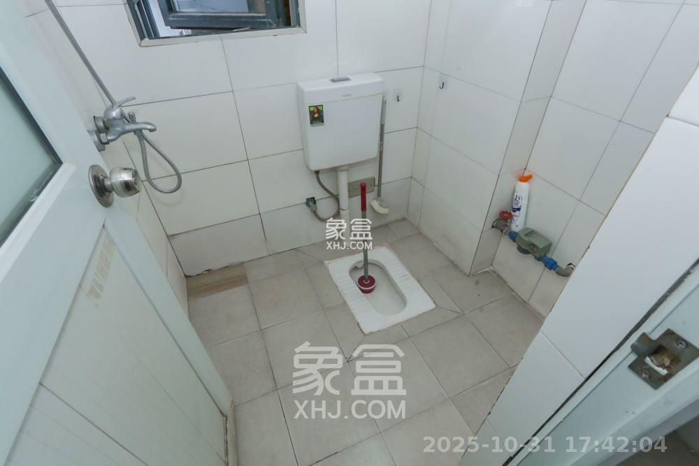 长房时代城  3室2厅1卫    2400.0元/月室内图