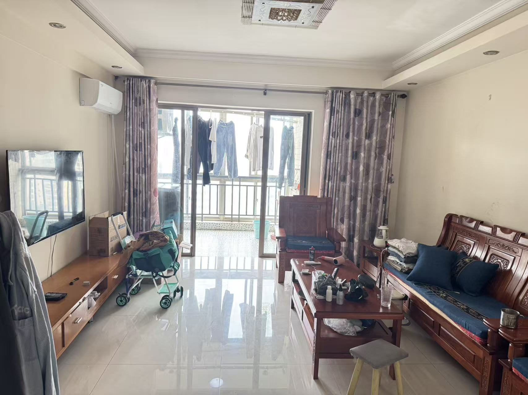 世代雅居 2室2厅1卫 2500.0元/月 世代雅居 2室2厅1卫 2500.0元/月室内图