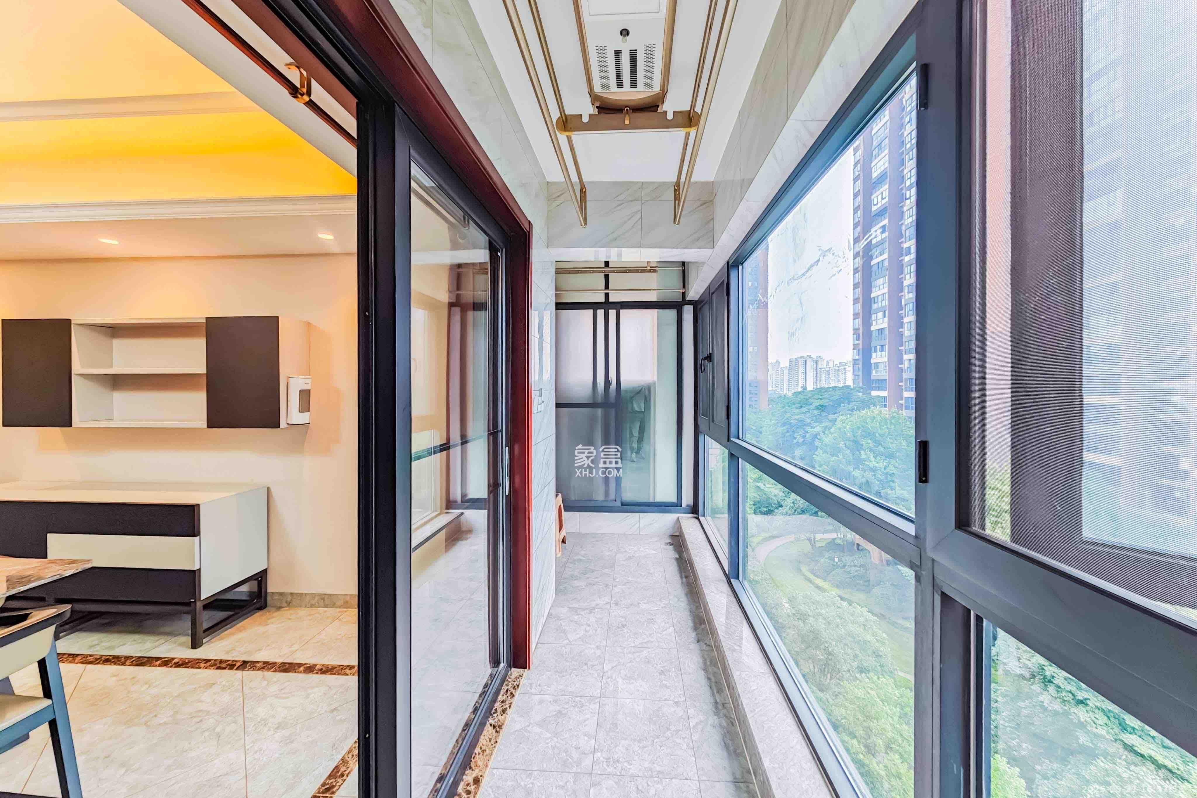 京武浪琴山一、二期  4室1厅2卫    10000.0元/月室内图