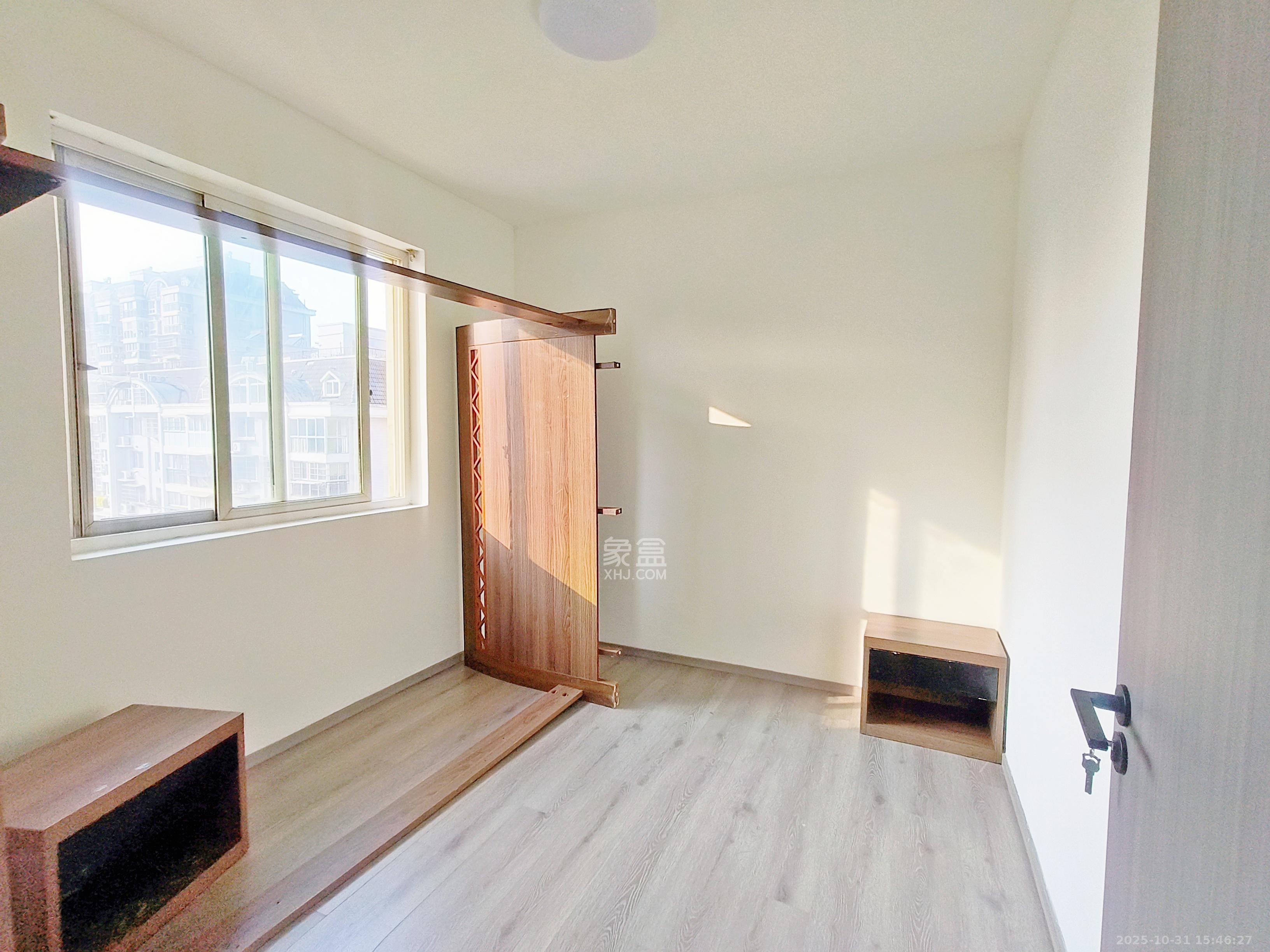 枫林美景  3室2厅1卫    2300.0元/月 枫林美景  3室2厅1卫    2300.0元/月室内图