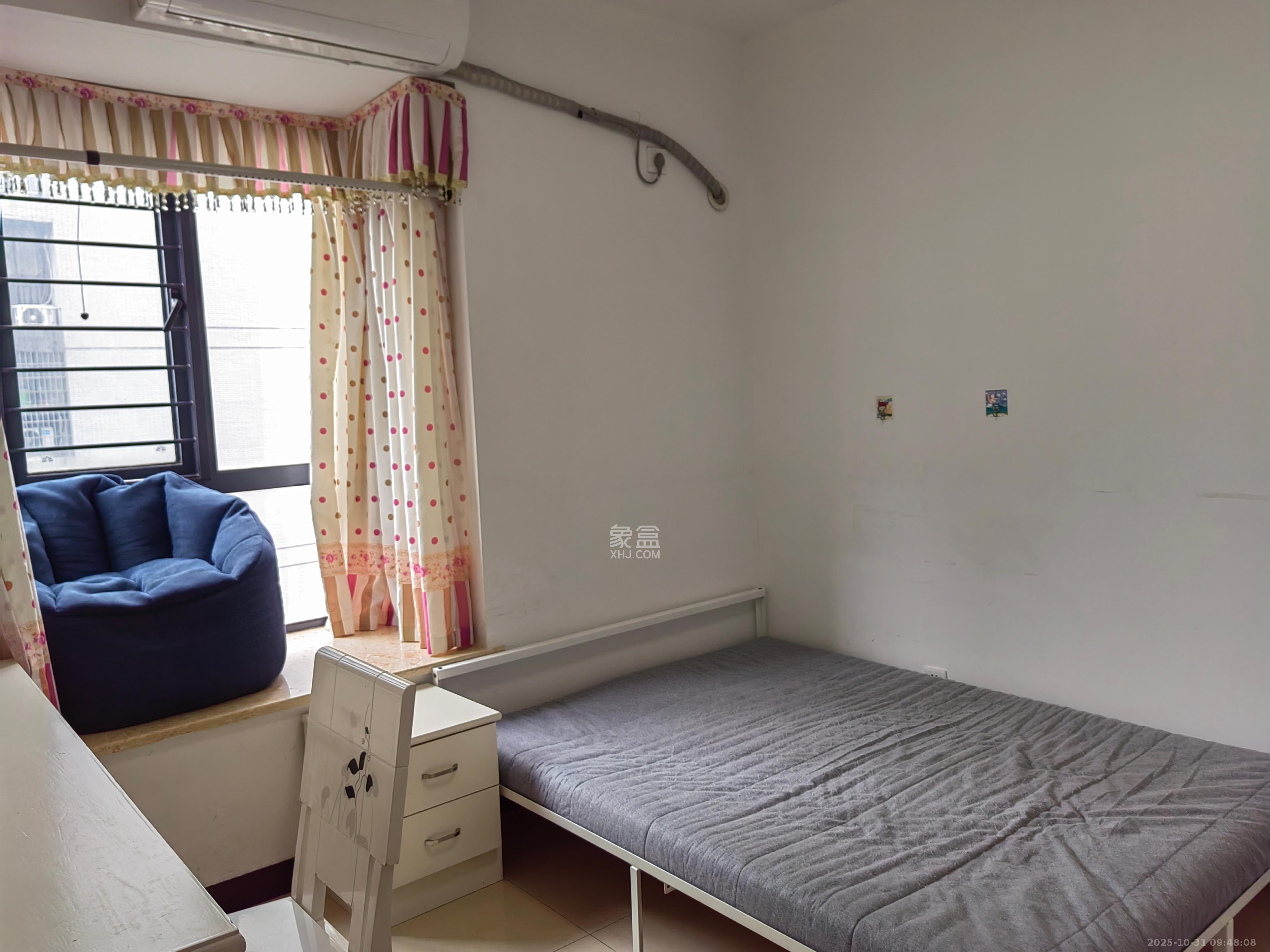 地华梅溪湖畔  2室2厅1卫    2500.0元/月室内图