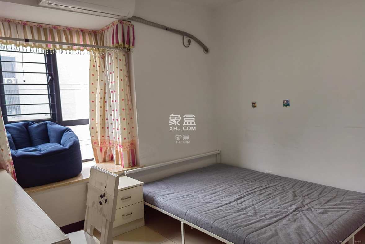 地华梅溪湖畔 2室2厅1卫 2500.0元/月 地华梅溪湖畔 2室2厅1卫 2500.0元/月室内图