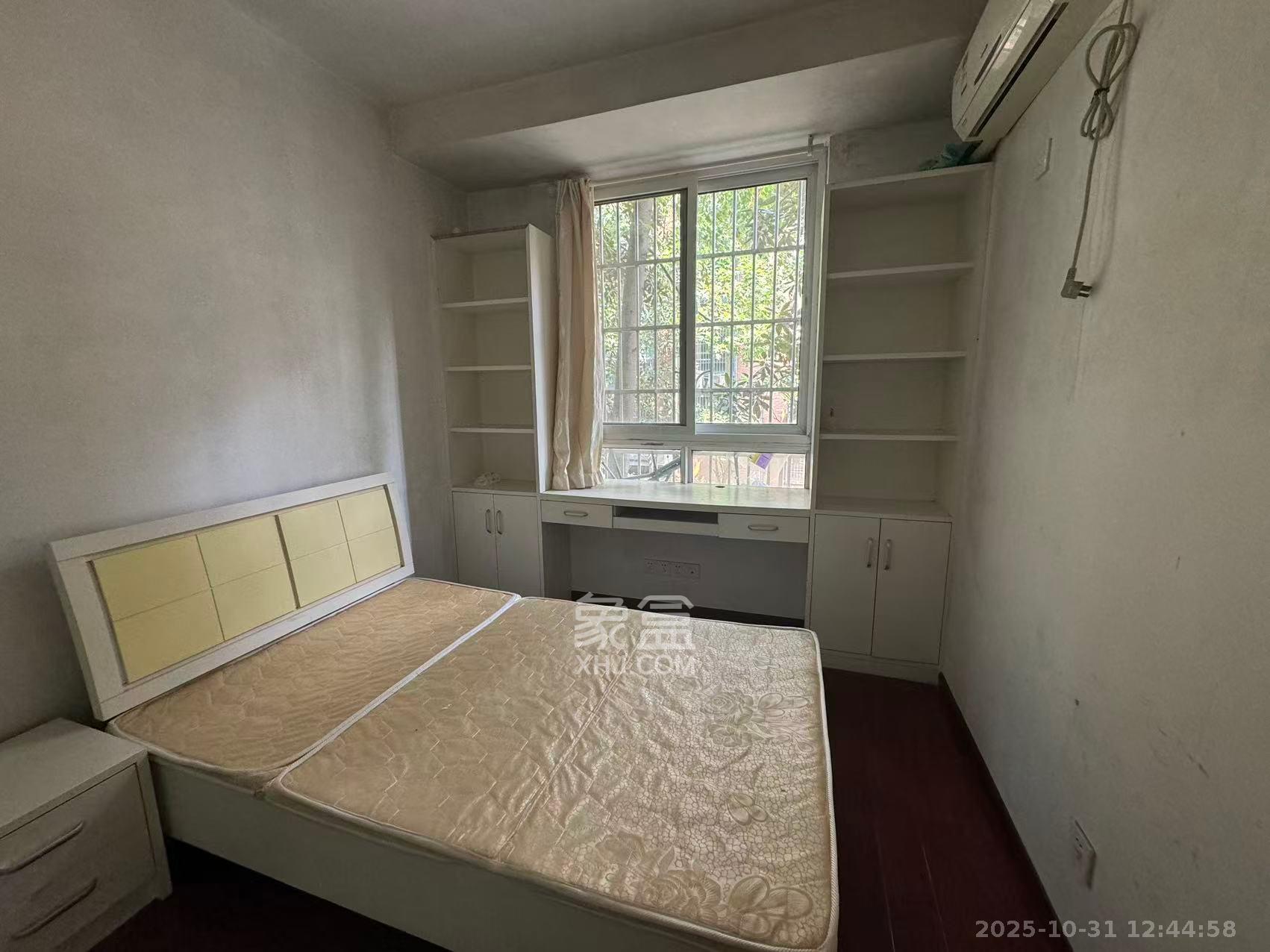 山水湾  3室2厅1卫    1600.0元/月室内图