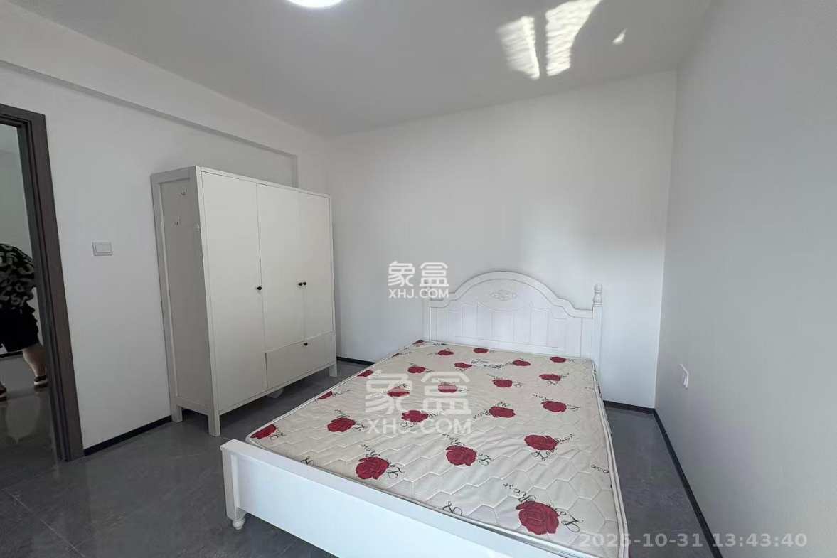 玛丽的花园(金色阳光家园) 3室2厅1卫 2200.0元/月 玛丽的花园(金色阳光家园) 3室2厅1卫 2200.0元/月室内图