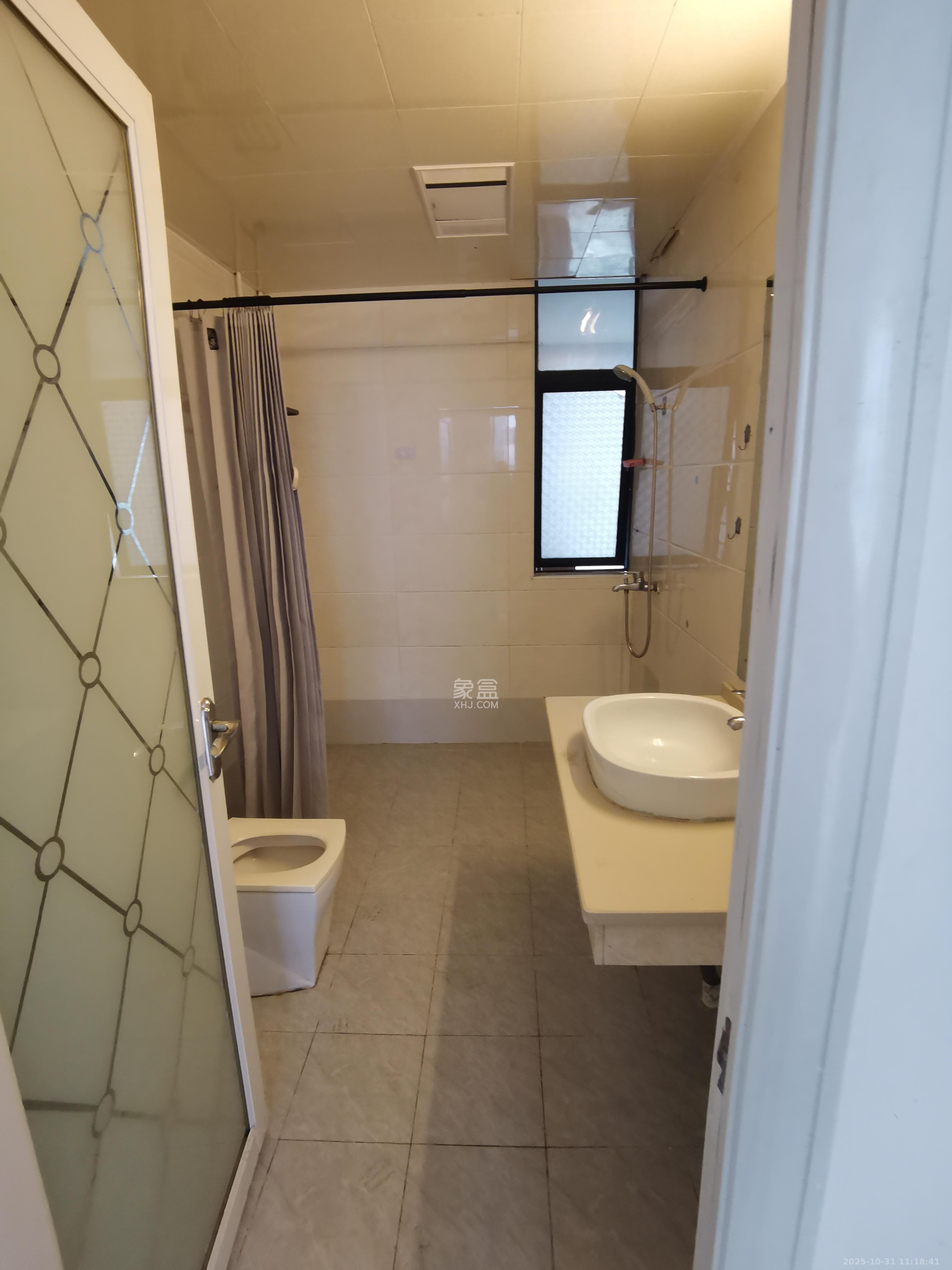 湘江世纪城揽江苑 3室2厅2卫 3000.0元/月 湘江世纪城揽江苑 3室2厅2卫 3000.0元/月室内图