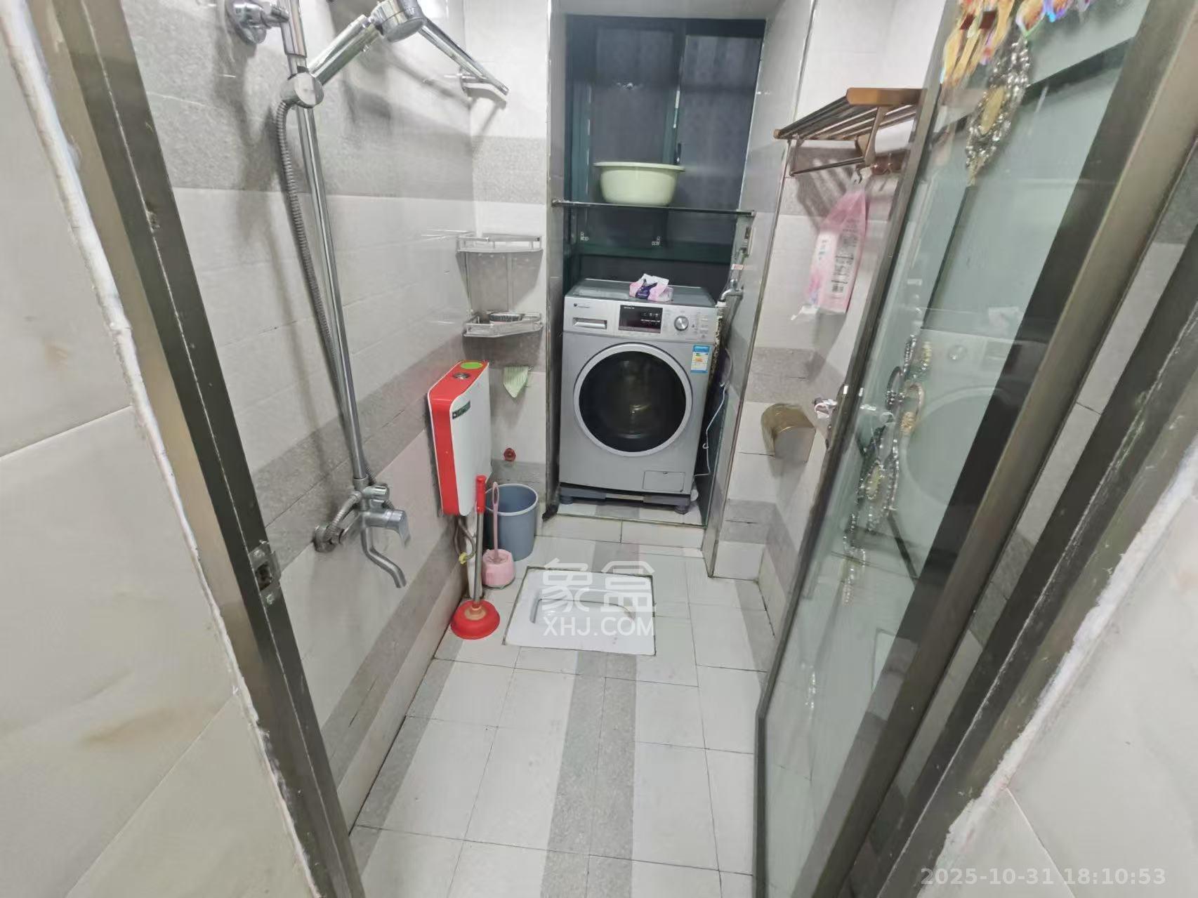 红旗区二片  3室2厅1卫    2100.0元/月室内图