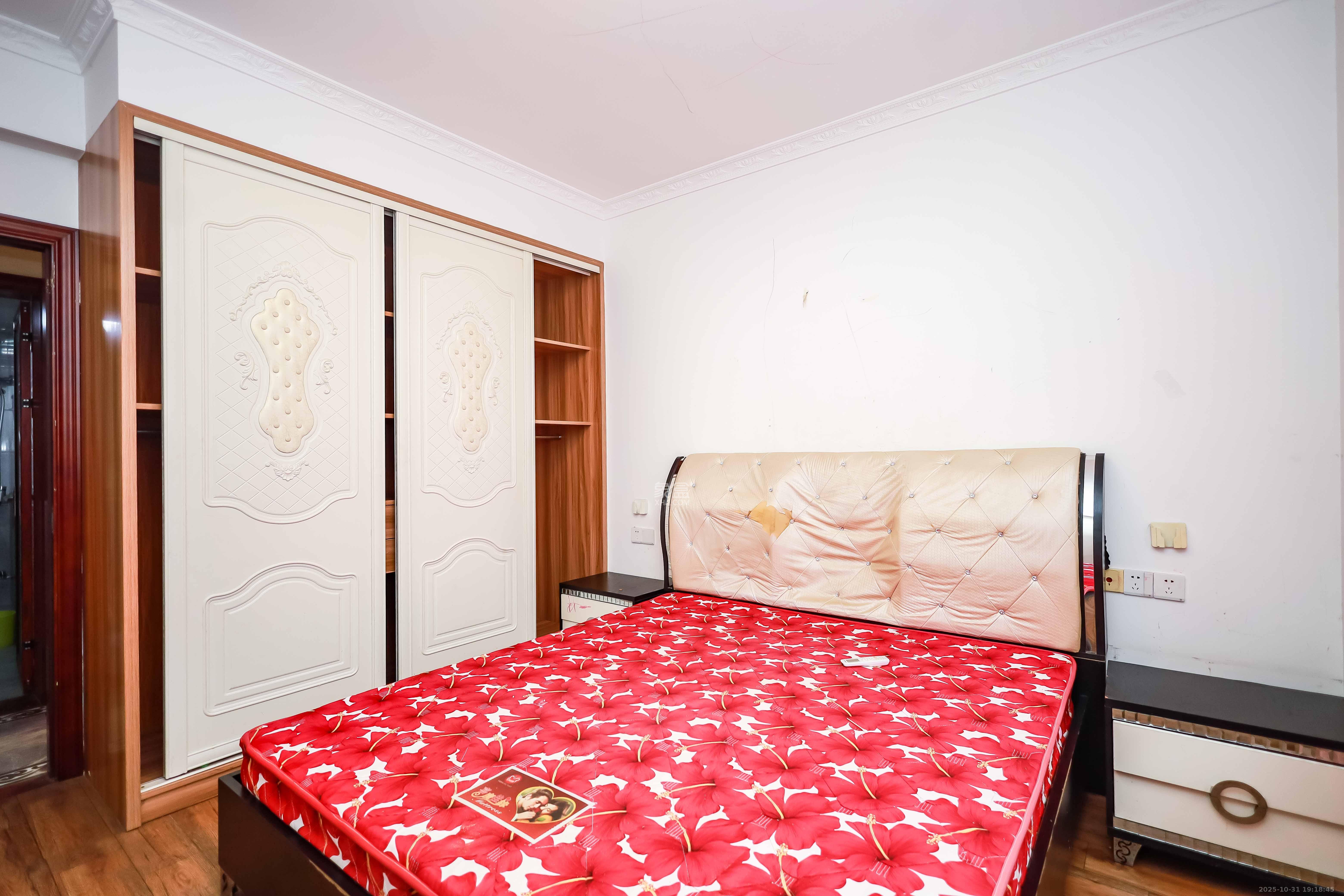 金南家园一期  1室0厅0卫    58.0万 金南家园一期  1室0厅0卫    58.0万卧室