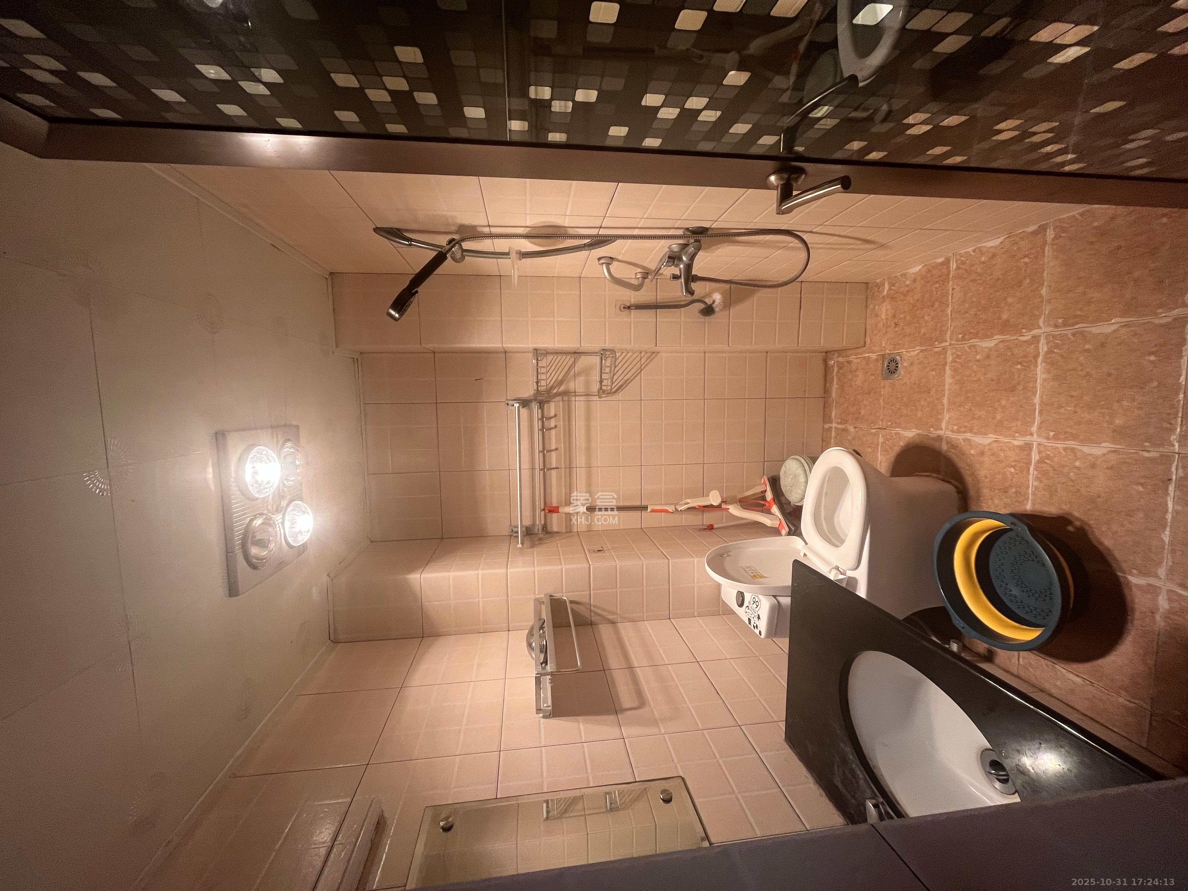 标志浪漫满屋（枫景公寓）  1室1厅1卫    1600.0元/月室内图