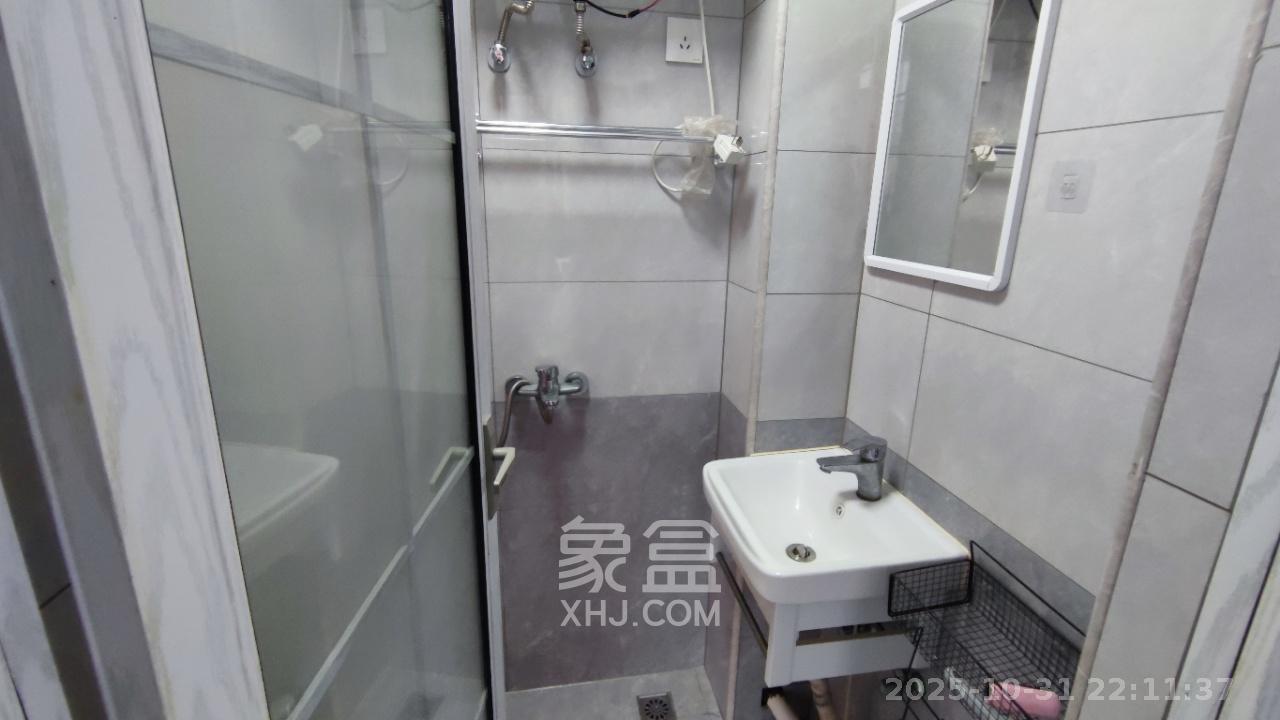 星城新宇川河苑  1室1厅1卫    800.0元/月室内图