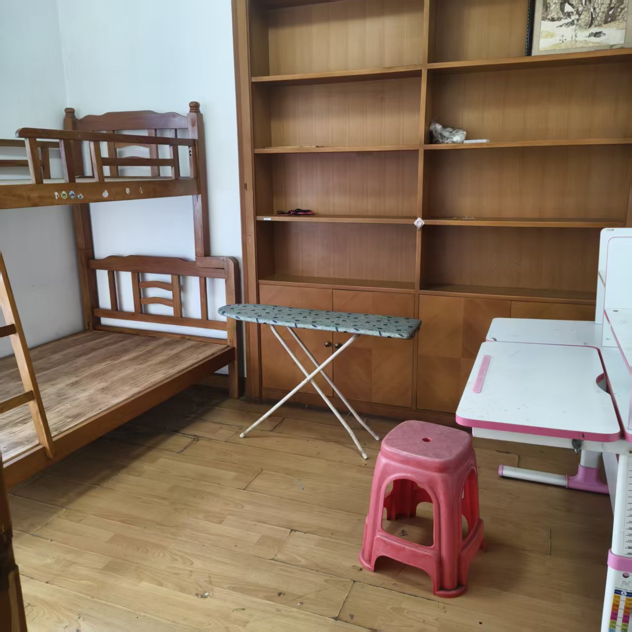 省中行宿舍(南宝路) 3室2厅1卫 120.0万 省中行宿舍(南宝路) 3室2厅1卫 120.0万室内图