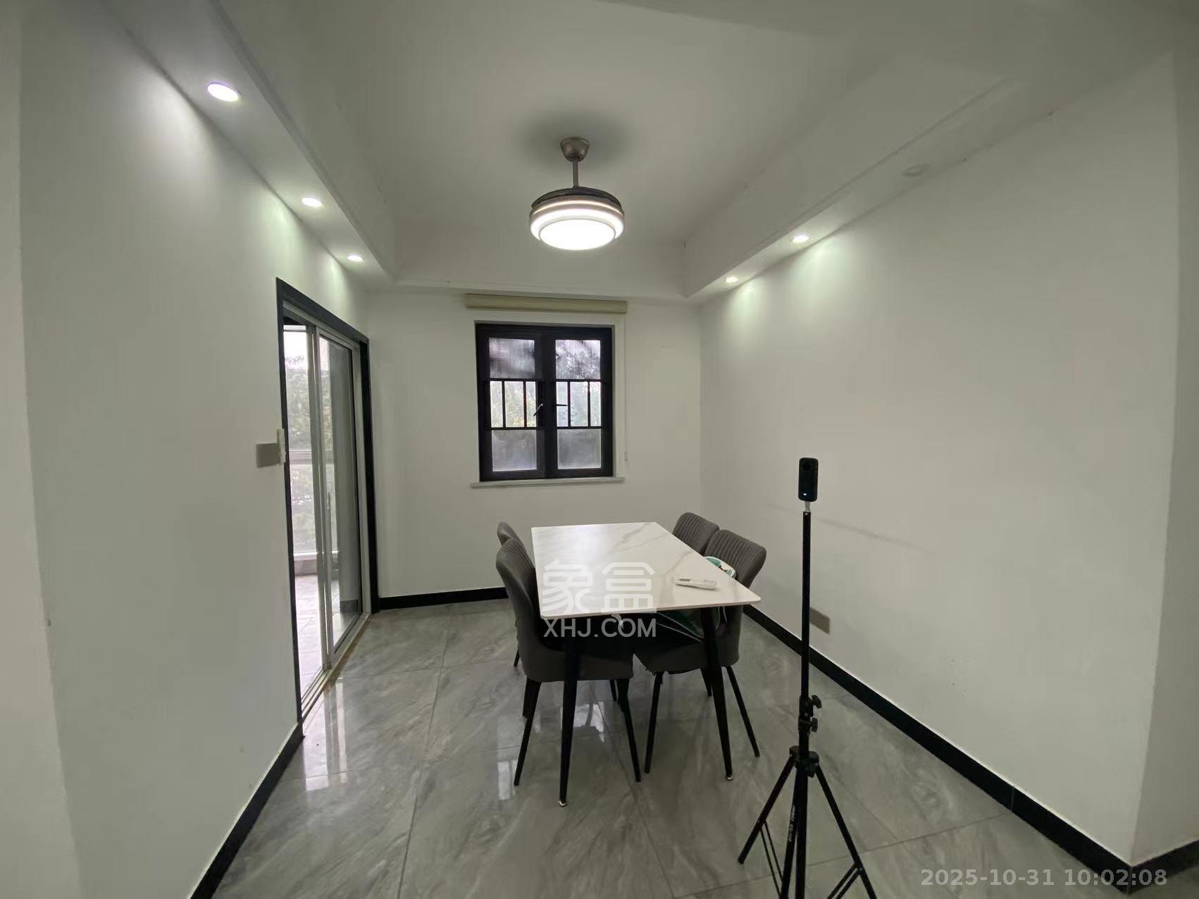 梅溪盛荟  3室2厅2卫    3200.0元/月室内图