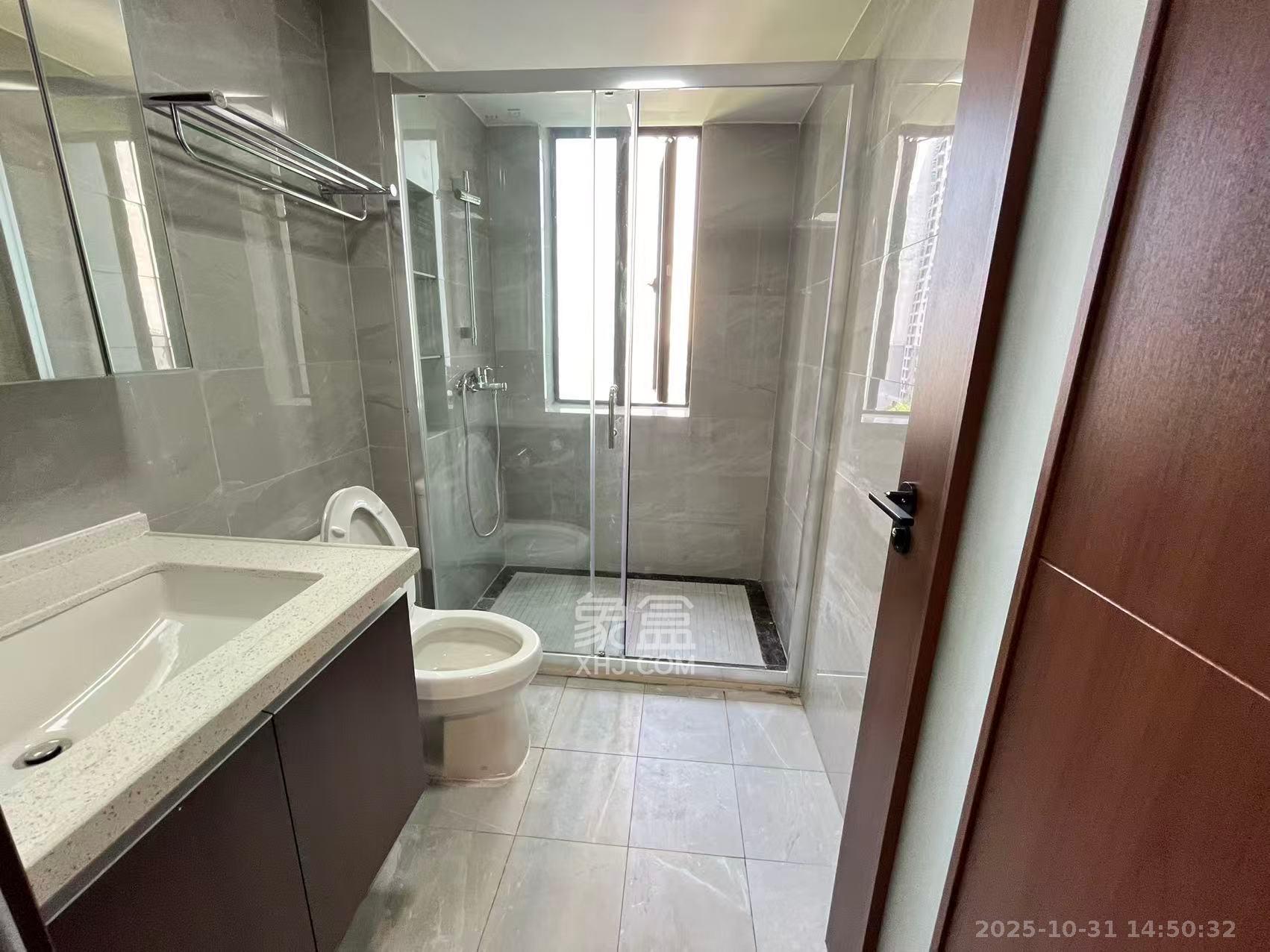 绿地长沙城际空间站(绿地新里佳苑)  4室2厅2卫    4200.0元/月 绿地长沙城际空间站(绿地新里佳苑)  4室2厅2卫    4200.0元/月室内图