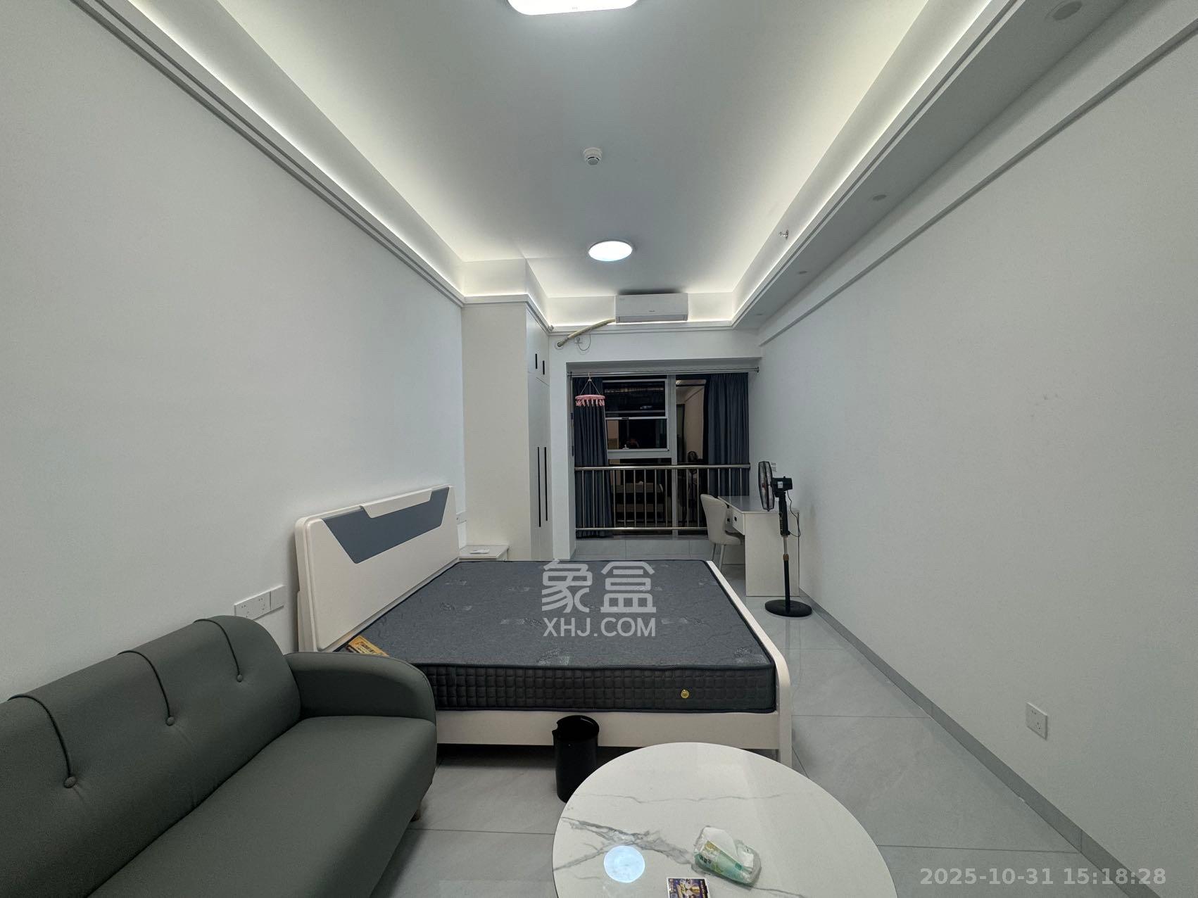 恒大誉府（融誉商业中心）  1室0厅0卫    1600.0元/月