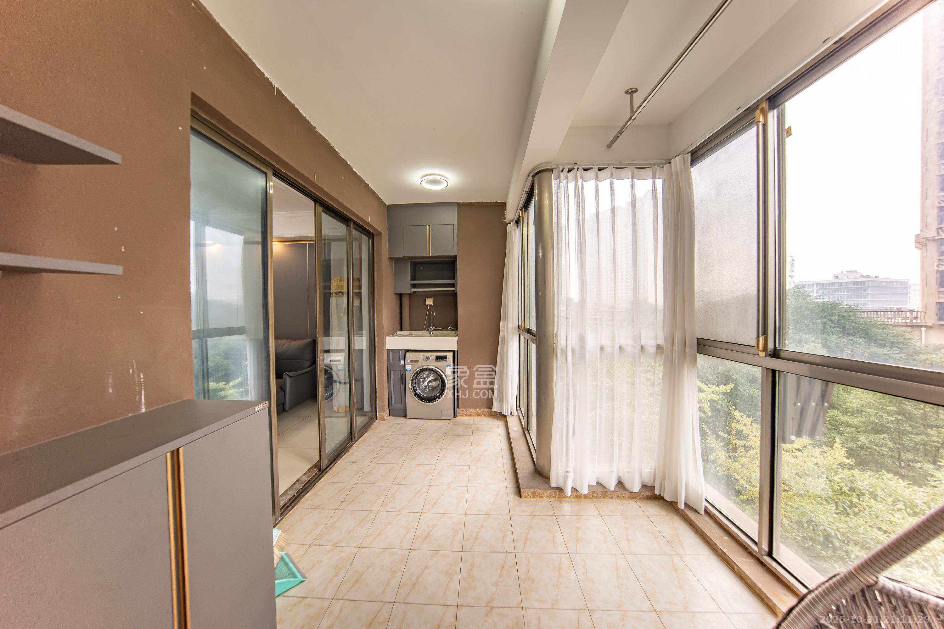 江山帝景哈佛  2室2厅1卫    98.0万阳台