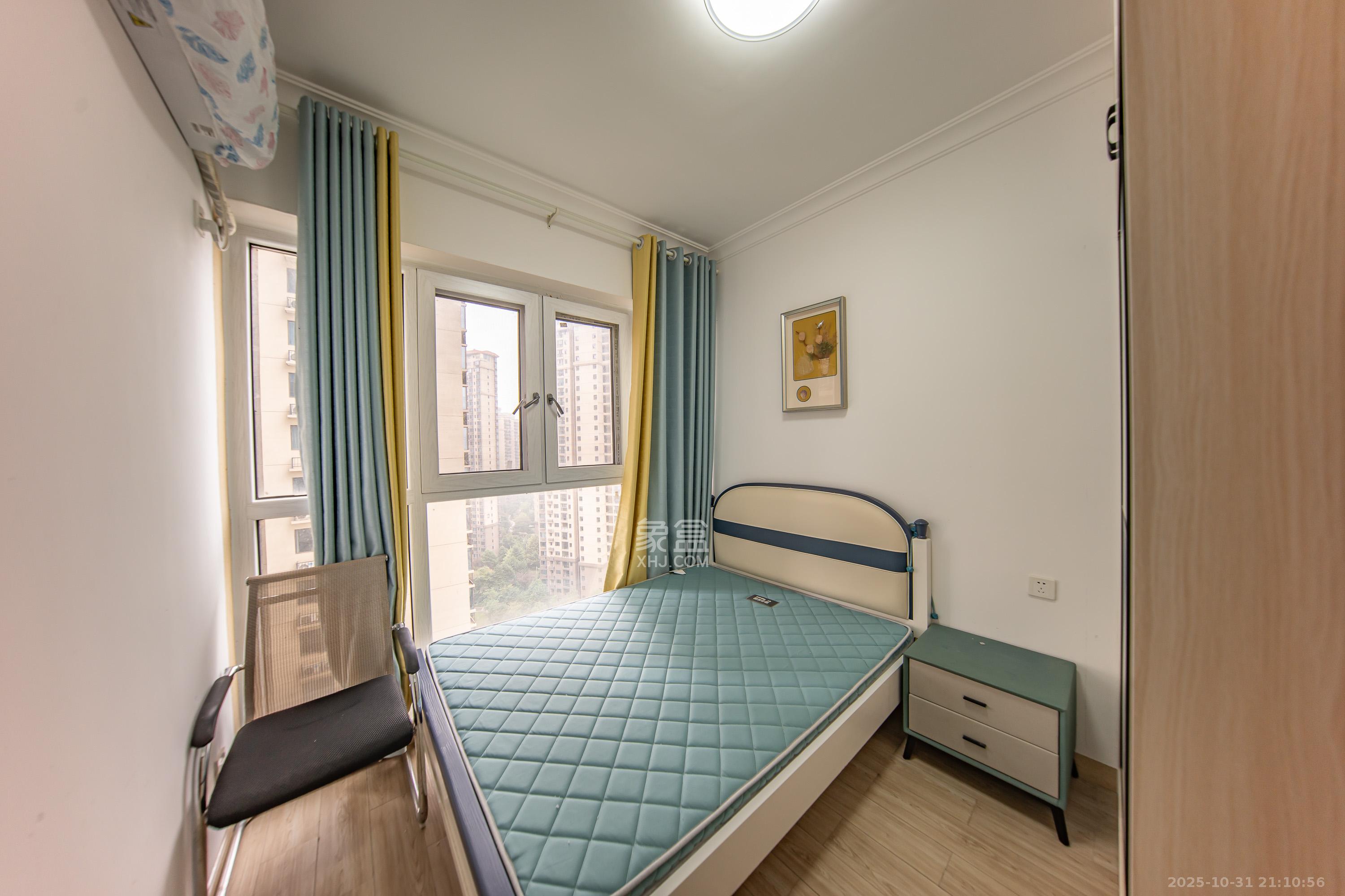 江山帝景哈佛  3室2厅1卫    95.0万卧室