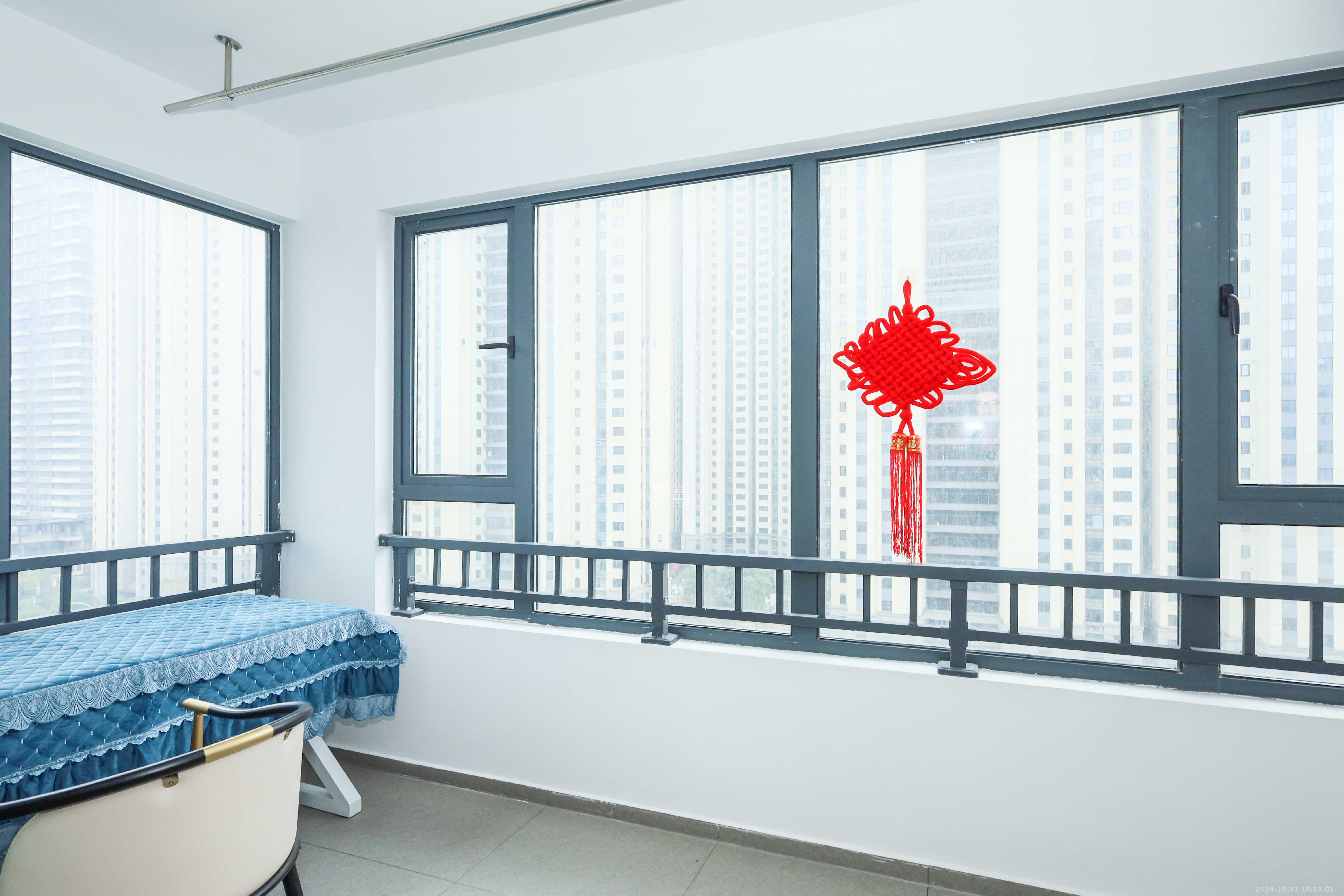 欣利梅溪左岸 3室2厅2卫 125.0万 欣利梅溪左岸 3室2厅2卫 125.0万阳台