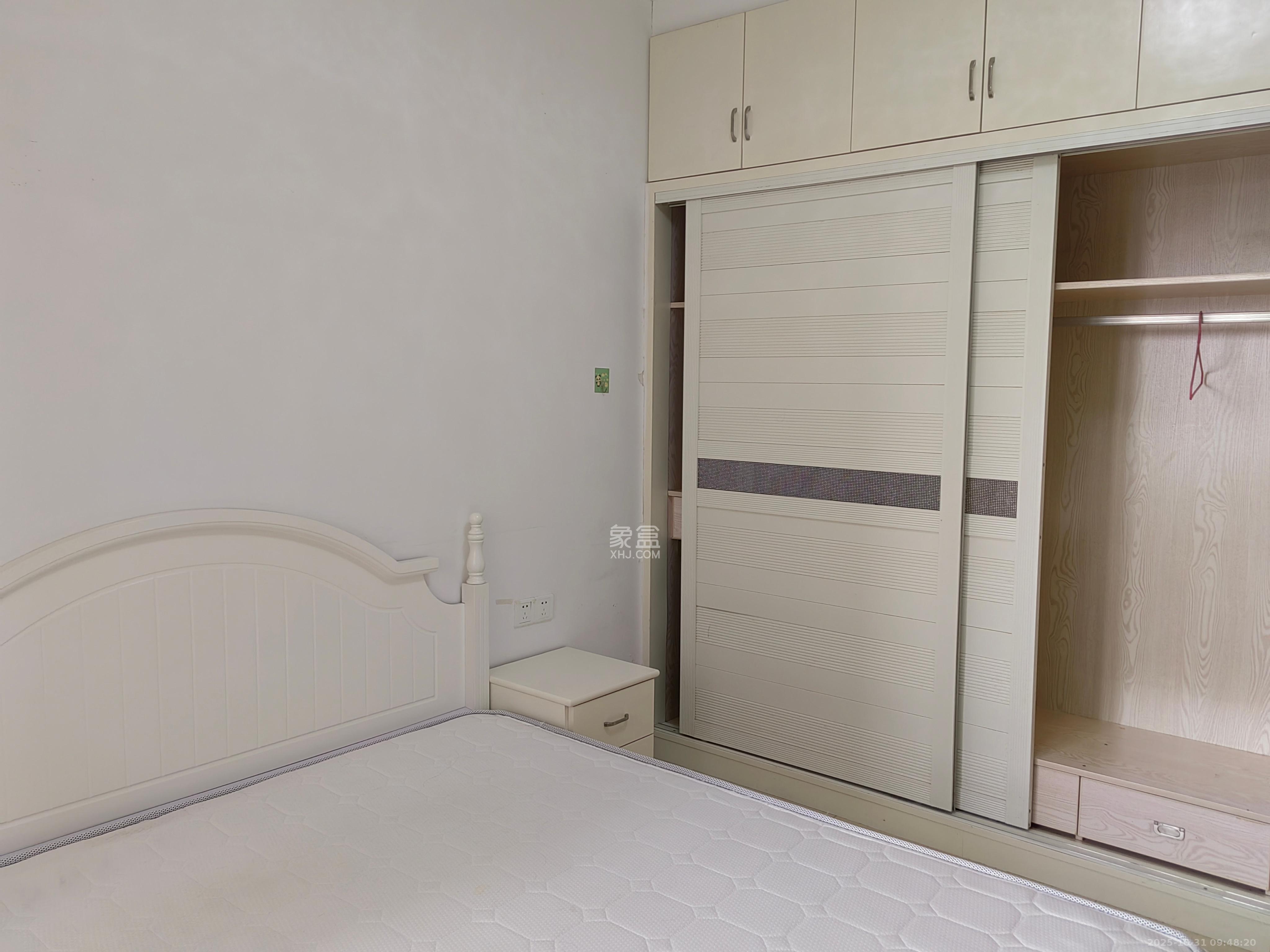 地华梅溪湖畔 2室2厅1卫 2500.0元/月 地华梅溪湖畔 2室2厅1卫 2500.0元/月室内图