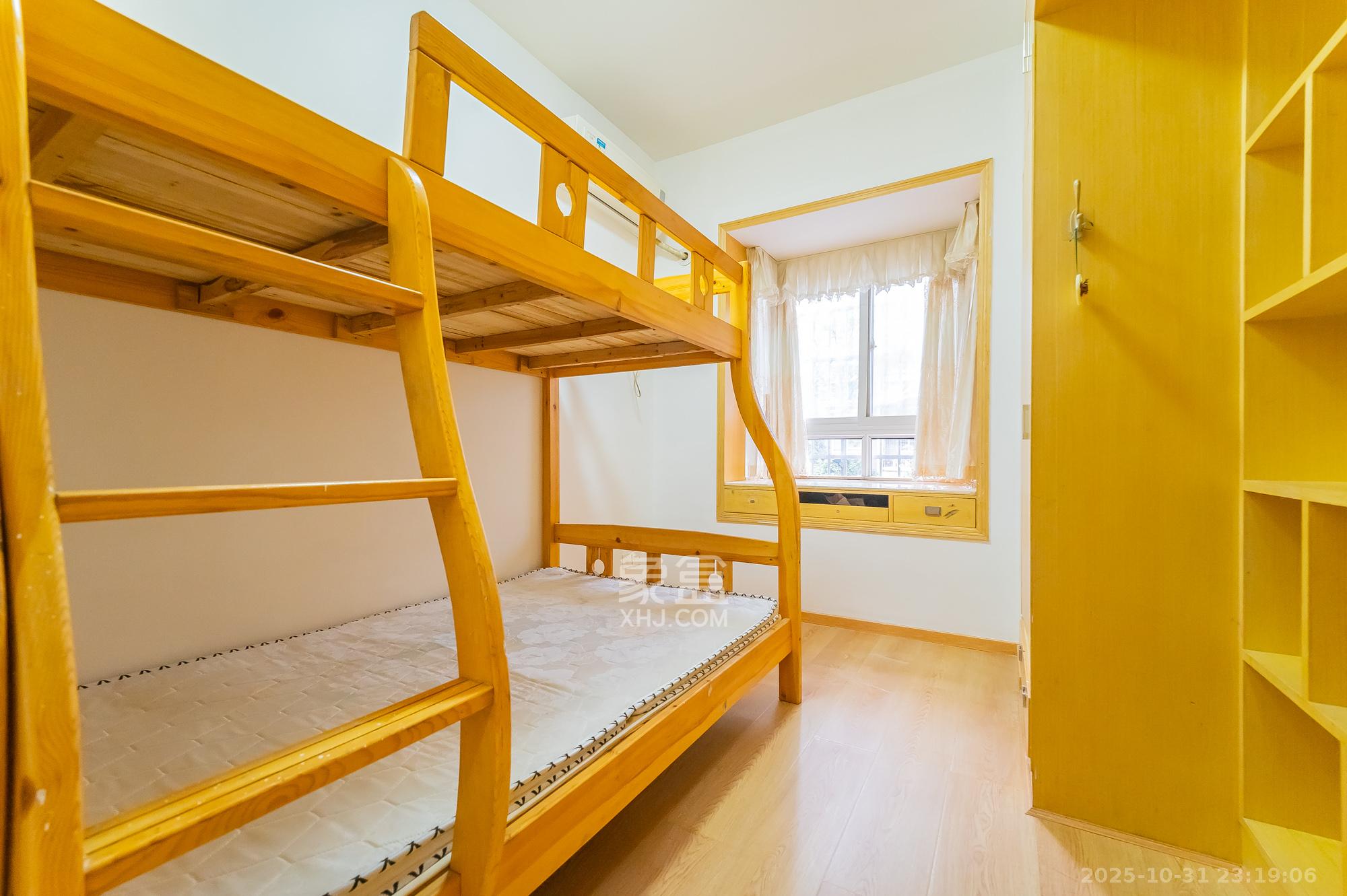 景上鑫苑  3室2厅1卫    56.0万 景上鑫苑  3室2厅1卫    56.0万卧室