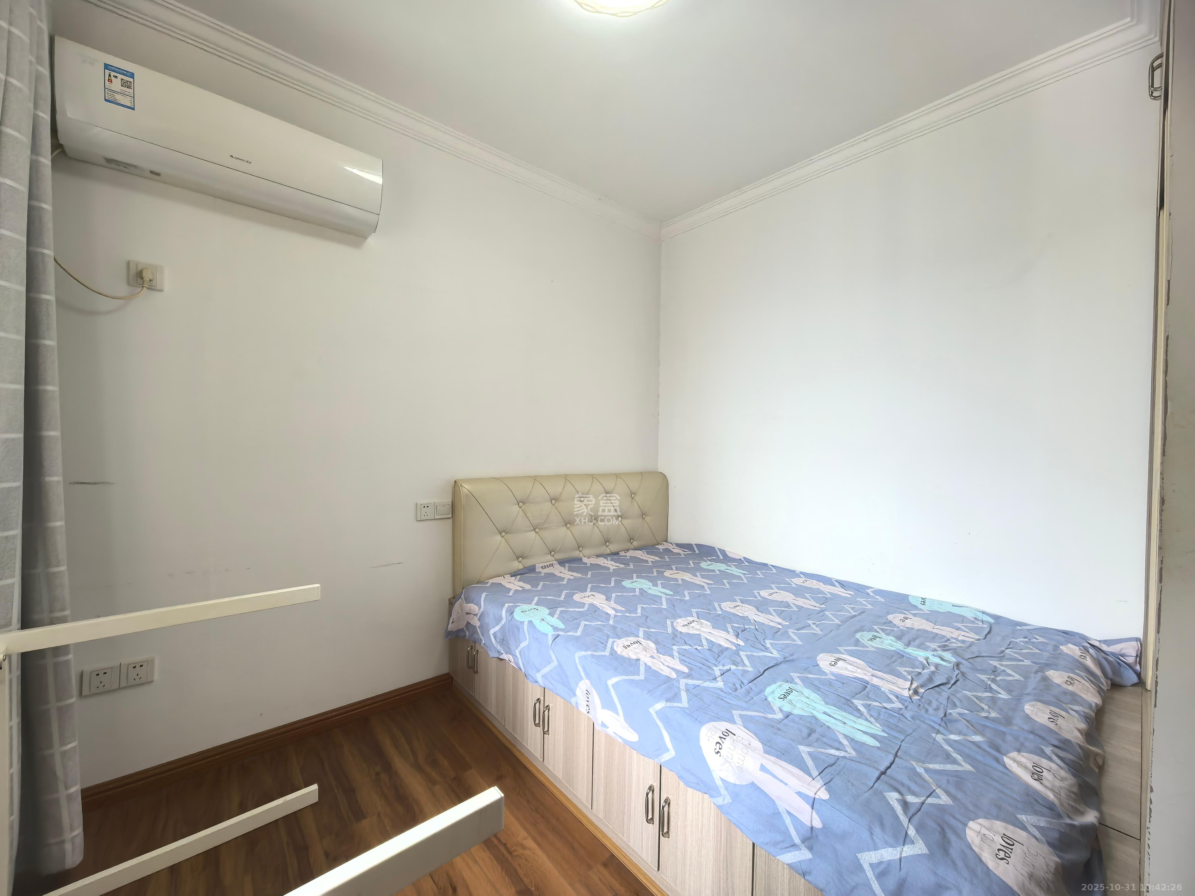 光明E城 2室2厅1卫 2400.0元/月 光明E城 2室2厅1卫 2400.0元/月室内图