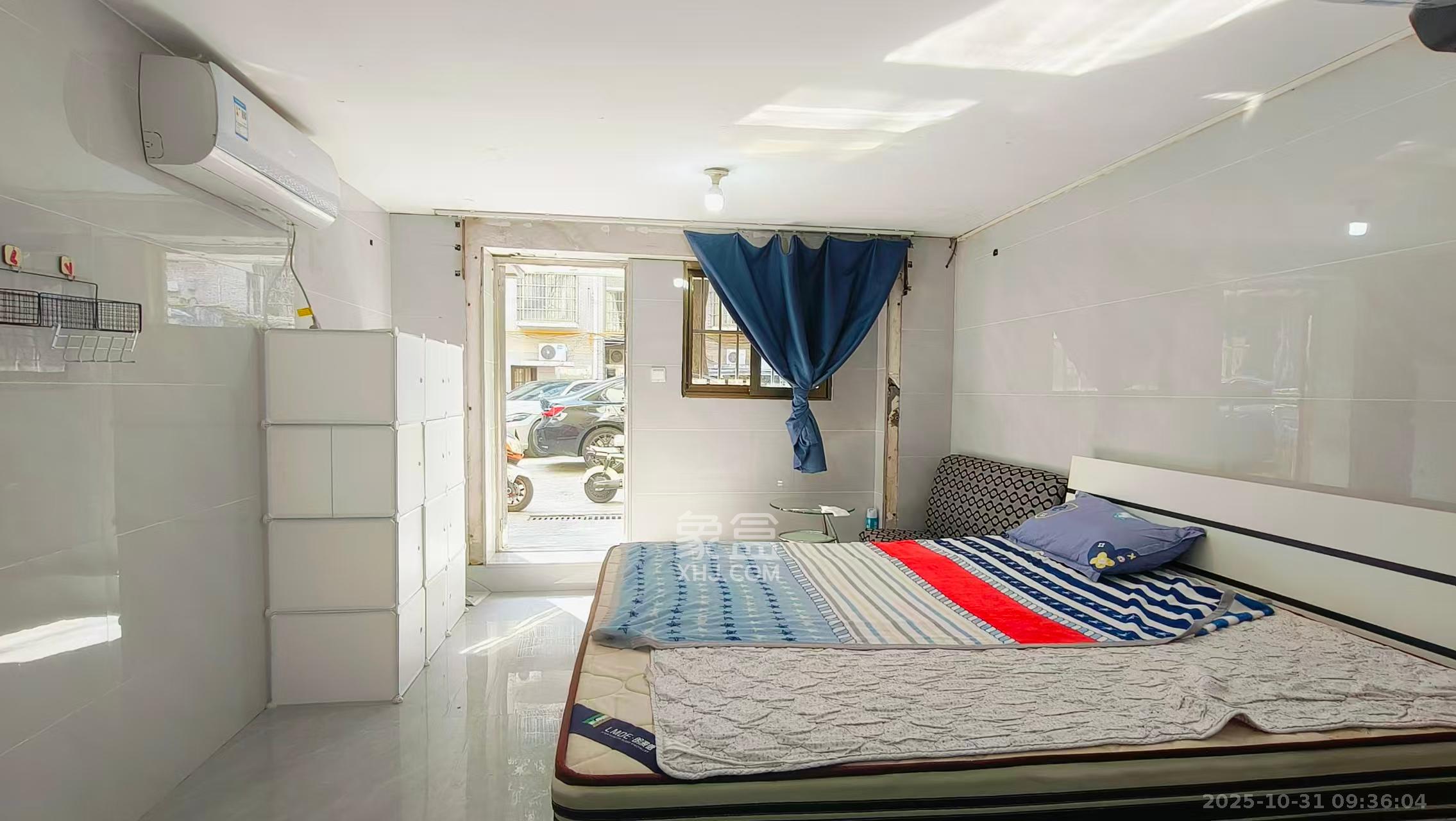 雄海花园  1室1厅1卫    1100.0元/月室内图