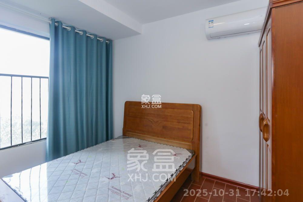 长房时代城  3室2厅1卫    2400.0元/月室内图