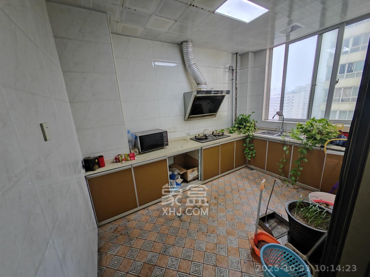 汇都公寓  3室2厅1卫    2600.0元/月室内图