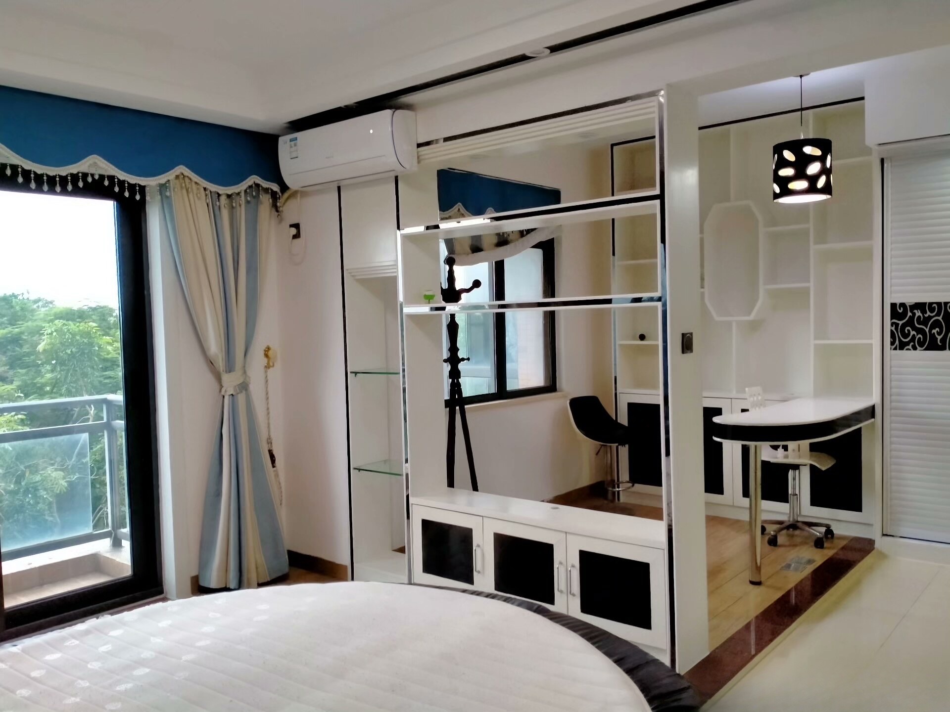 枫丹白露  3室2厅2卫    3000.0元/月室内图