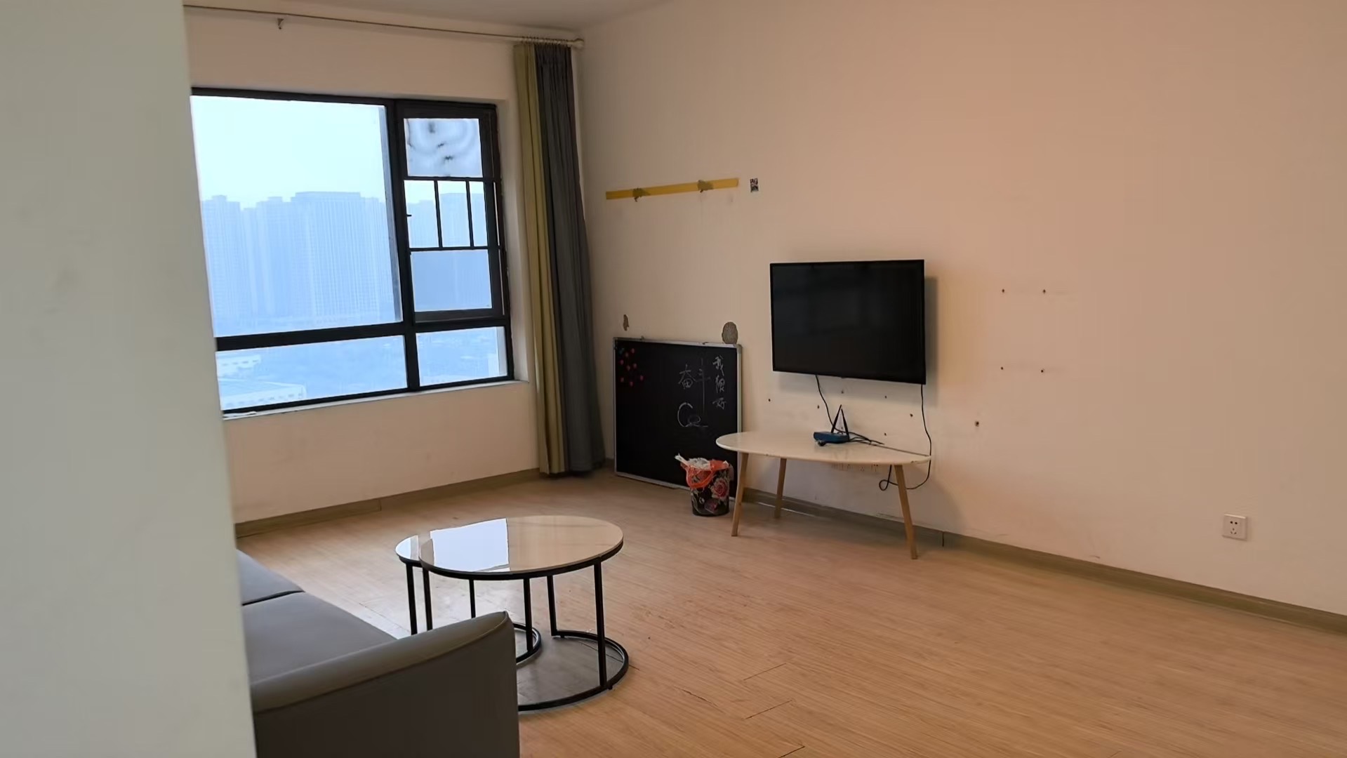 经世龙城  3室2厅2卫    1700.0元/月户型图