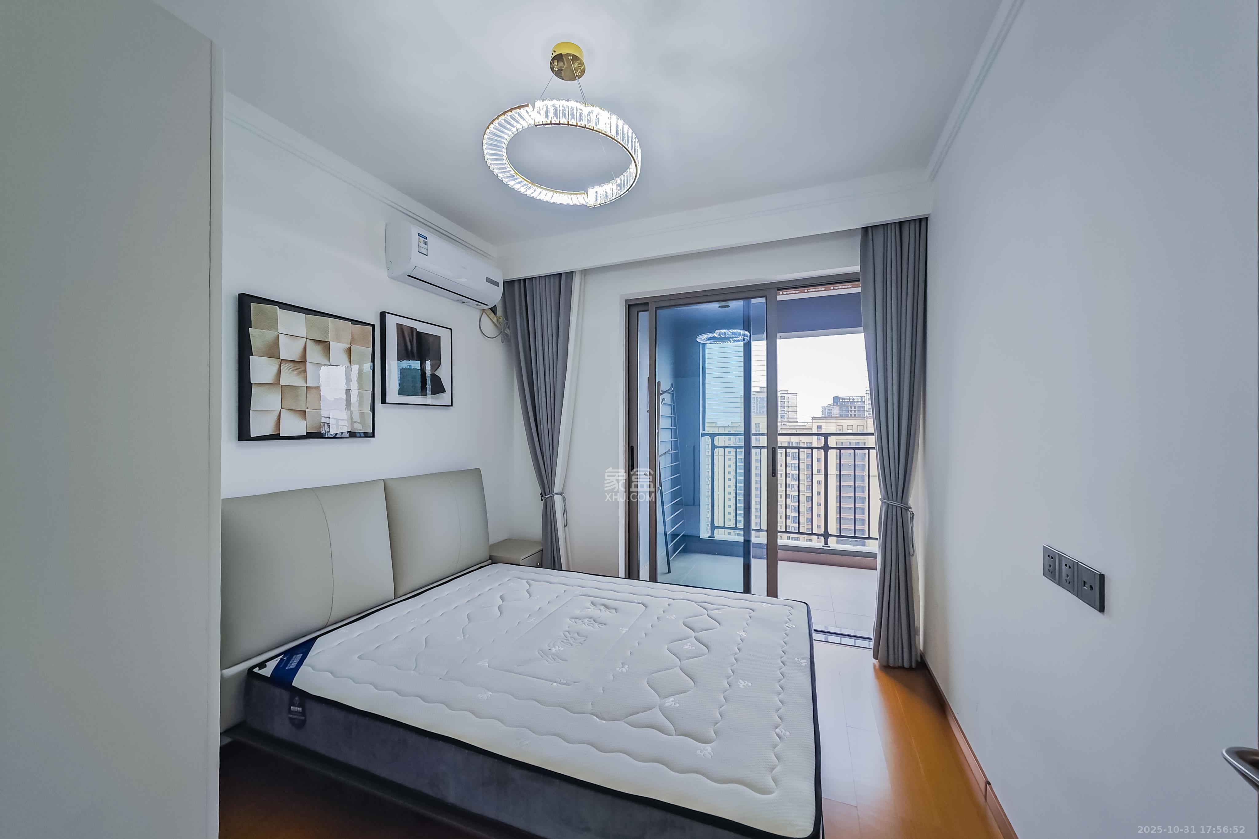 旭辉雨花郡  3室2厅2卫    155.0万卧室