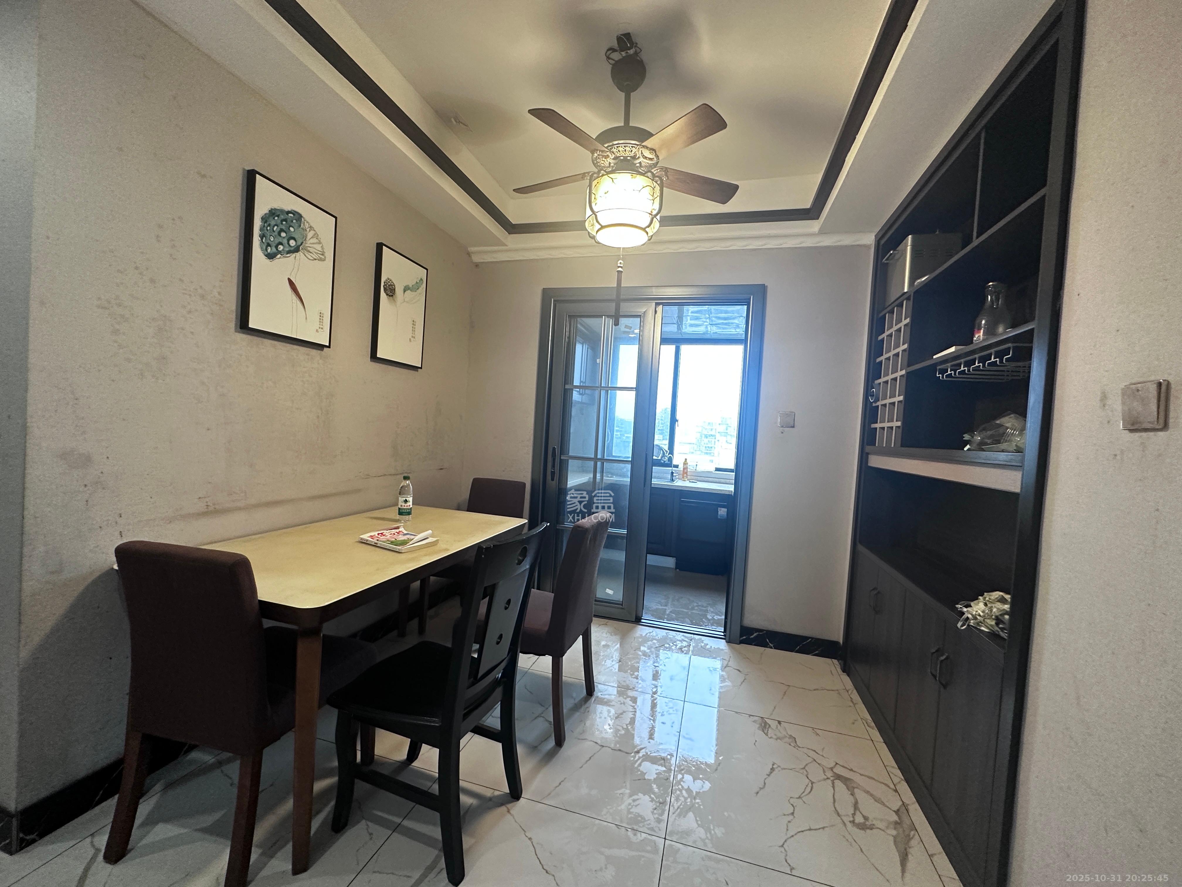 湘江世纪城悦江苑  3室2厅2卫    3000.0元/月 湘江世纪城悦江苑  3室2厅2卫    3000.0元/月室内图