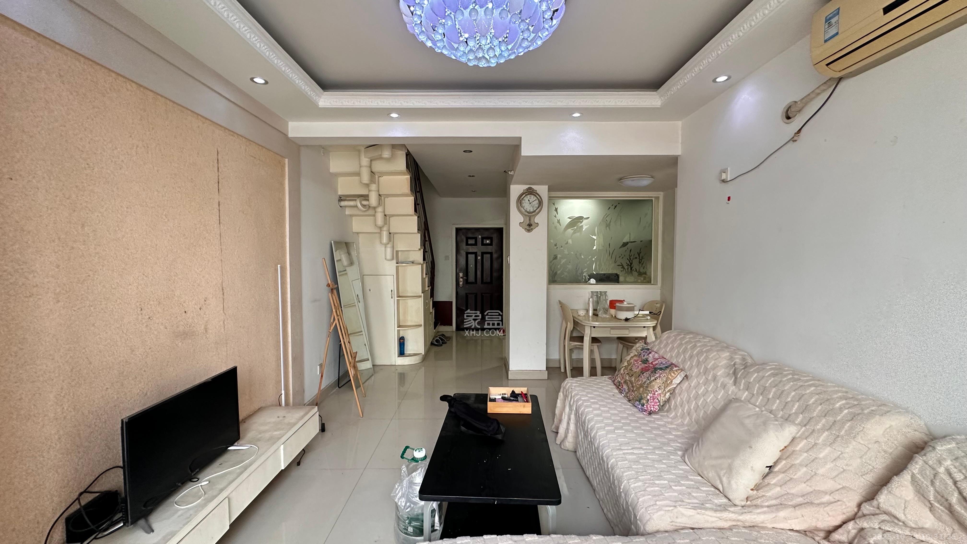 勤诚达新界  2室2厅1卫    1600.0元/月 勤诚达新界  2室2厅1卫    1600.0元/月室内图