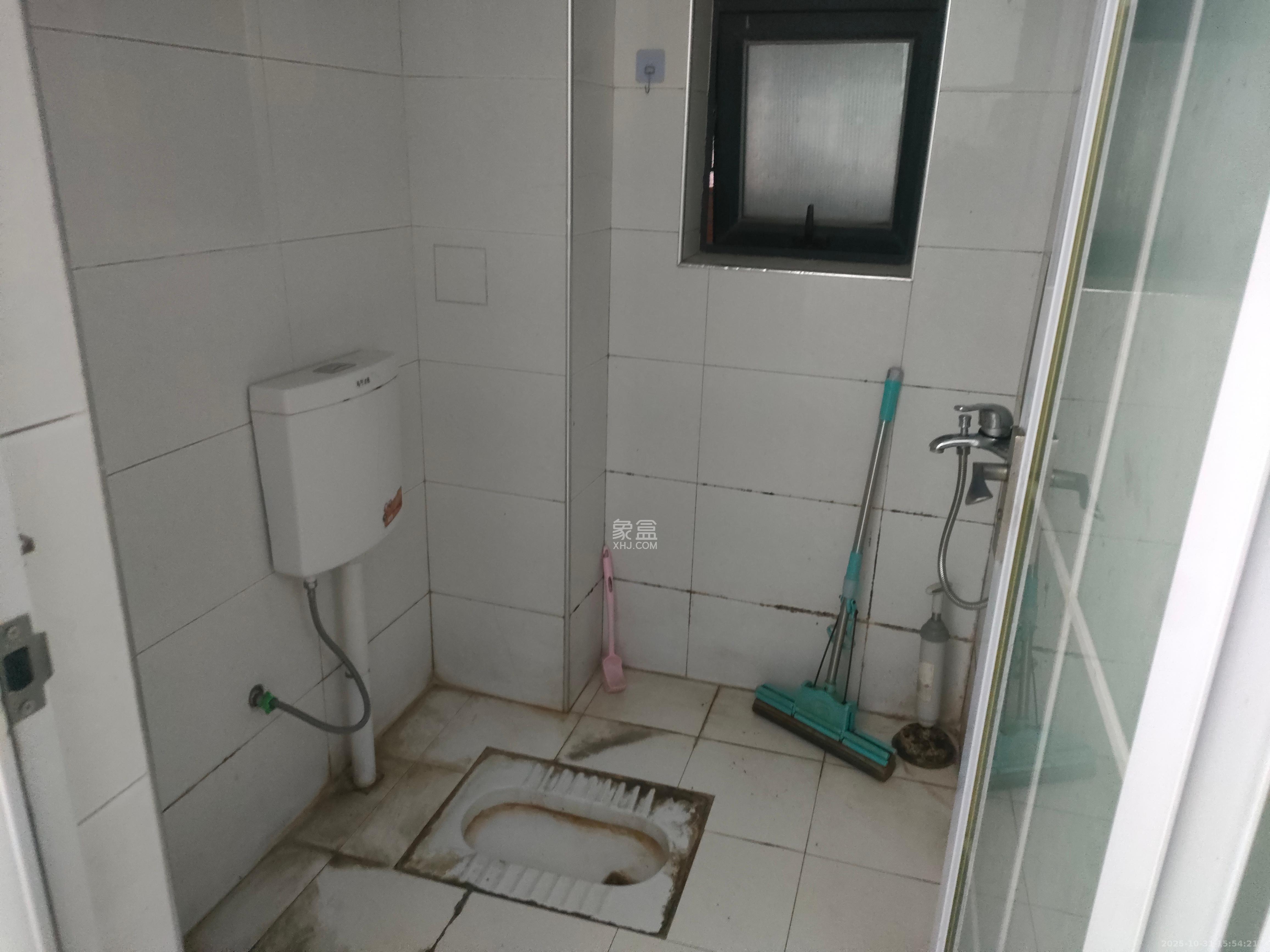 凯通国际城(凯通朝庭)  2室2厅1卫    2400.0元/月 凯通国际城(凯通朝庭)  2室2厅1卫    2400.0元/月室内图