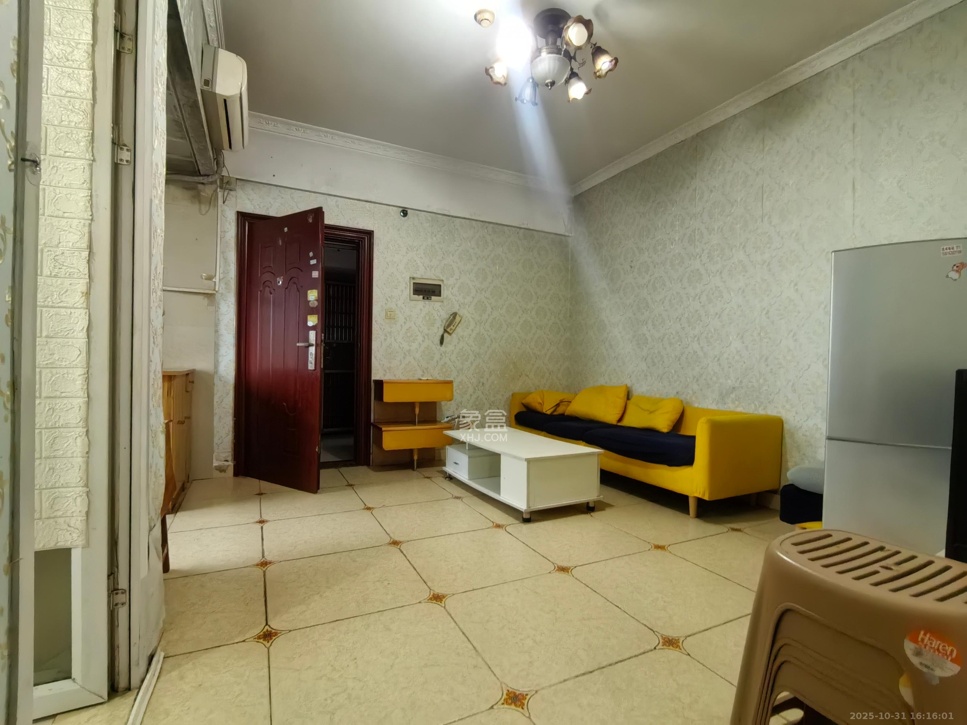 名富公寓  2室1厅1卫    2000.0元/月 名富公寓  2室1厅1卫    2000.0元/月室内图