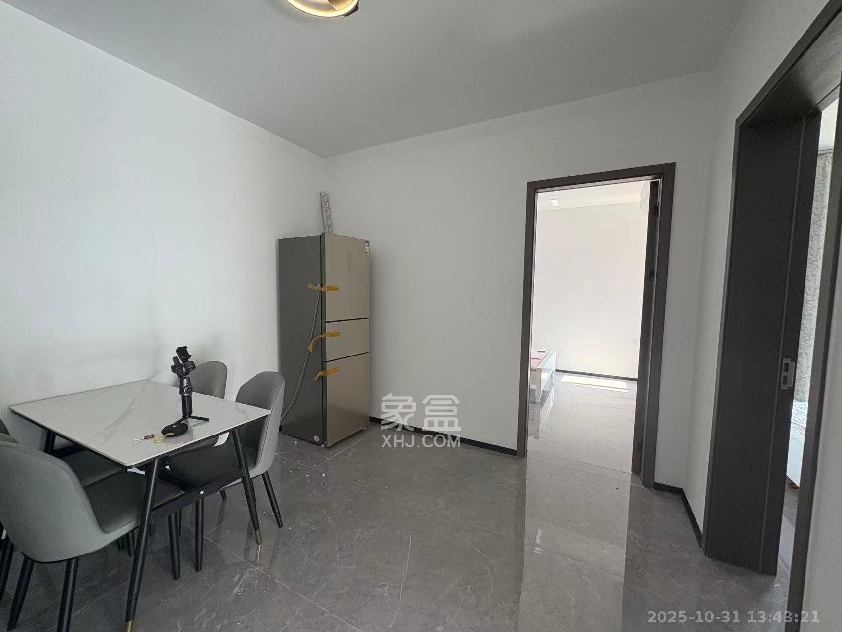 玛丽的花园(金色阳光家园) 3室2厅1卫 2200.0元/月 玛丽的花园(金色阳光家园) 3室2厅1卫 2200.0元/月室内图