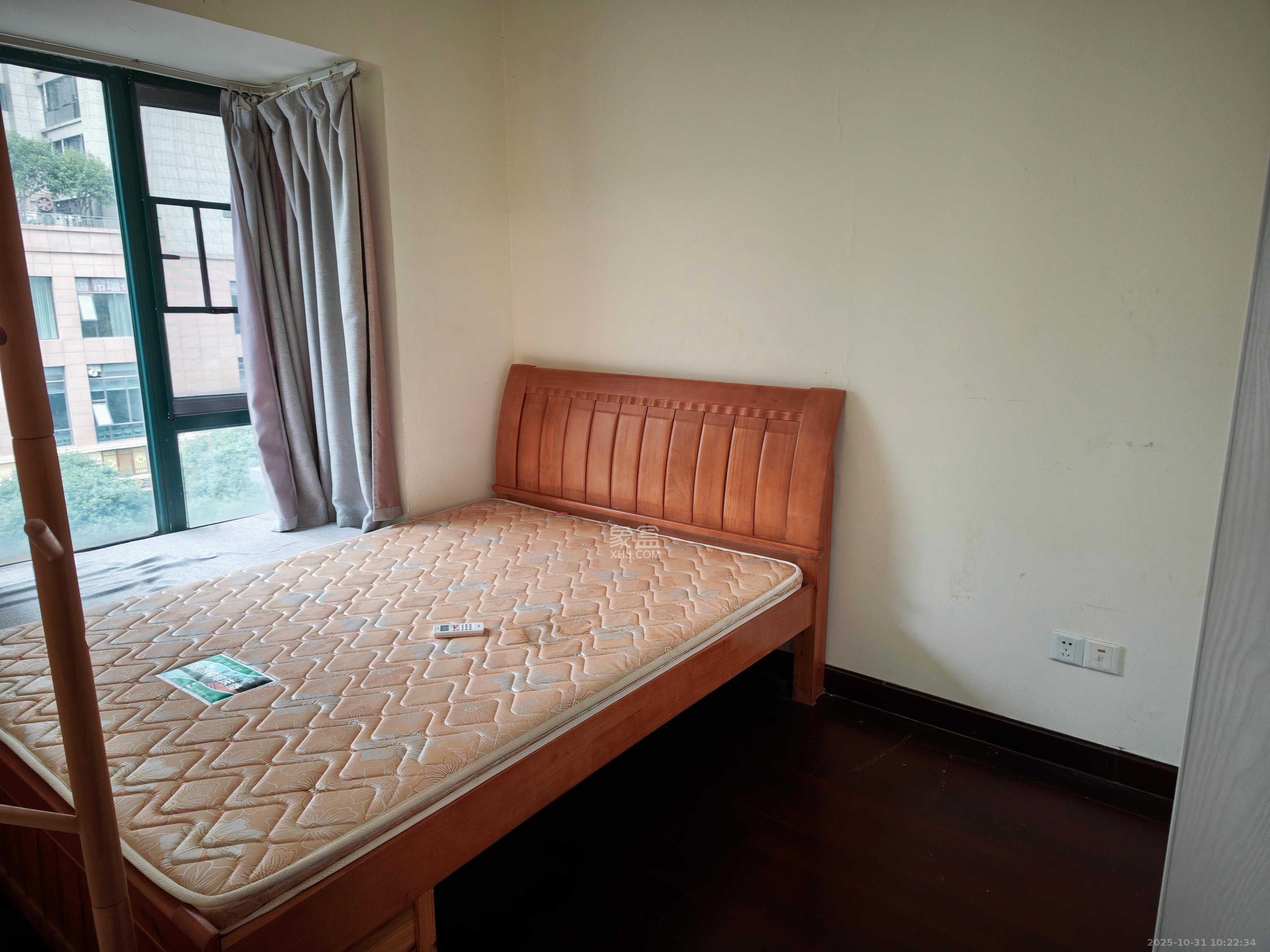 恒大华府  2室2厅1卫    2300.0元/月室内图