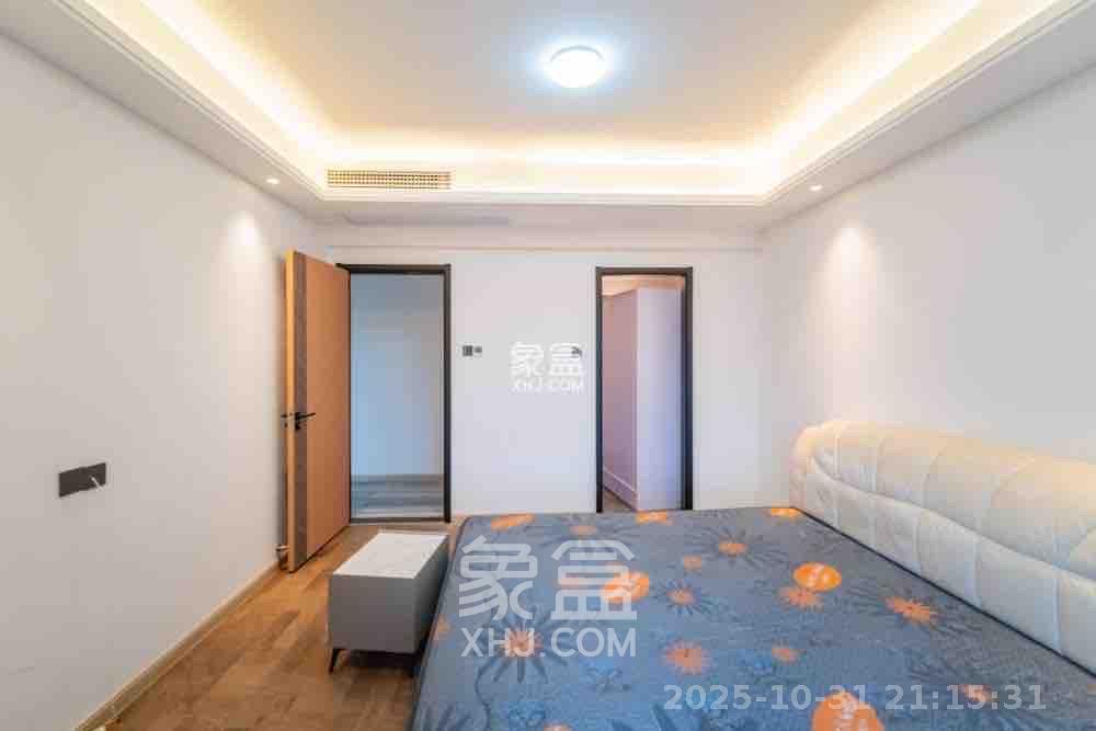 臻园  4室1厅1卫    4000.0元/月室内图