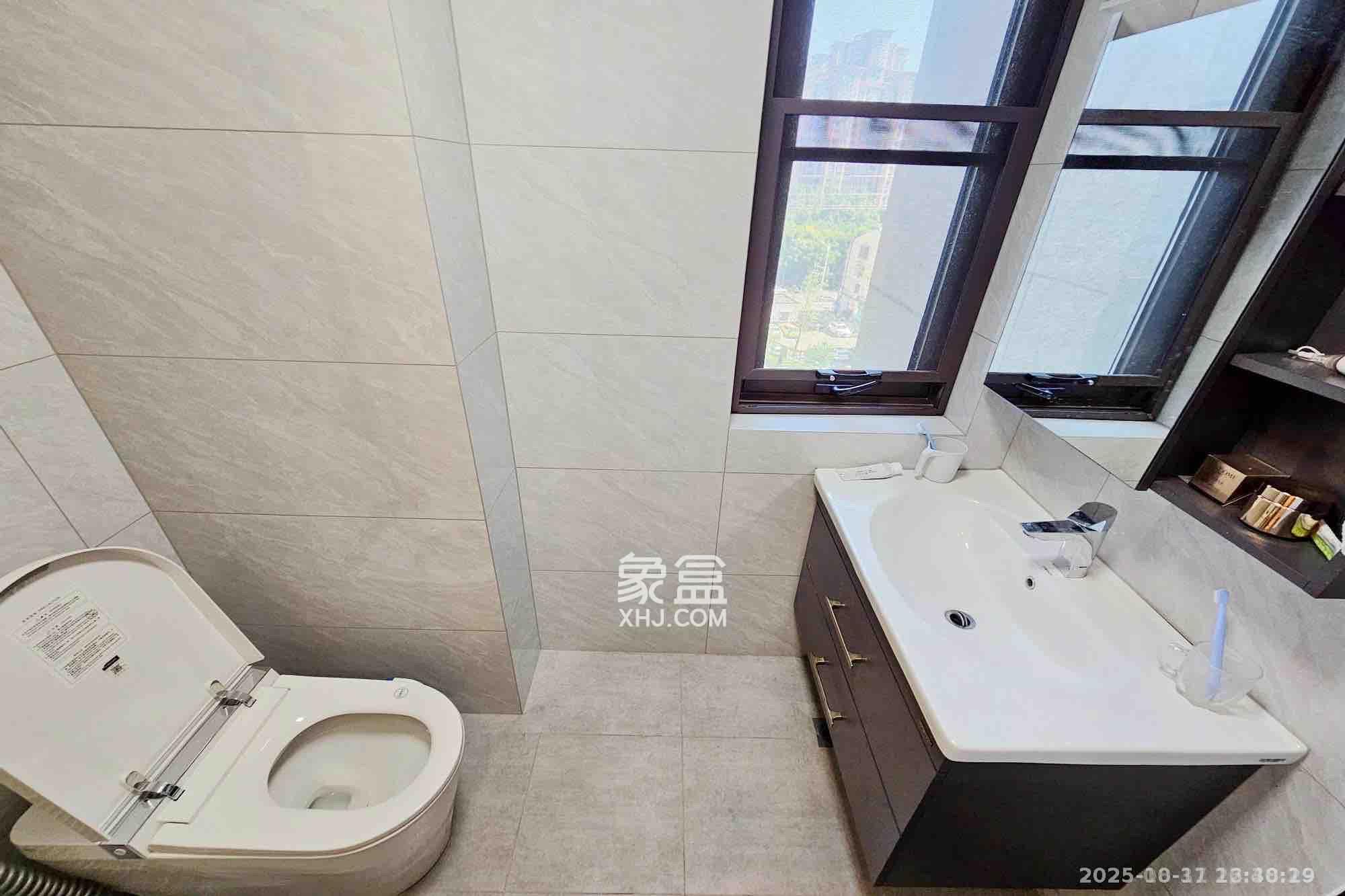 明昇壹城(明昇时代广场)二期  3室1厅2卫    4200.0元/月 明昇壹城(明昇时代广场)二期  3室1厅2卫    4200.0元/月室内图