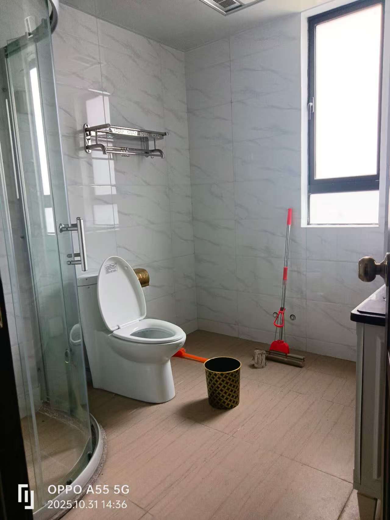 碧桂园 4室2厅2卫 2600.0元/月 碧桂园 4室2厅2卫 2600.0元/月室内图