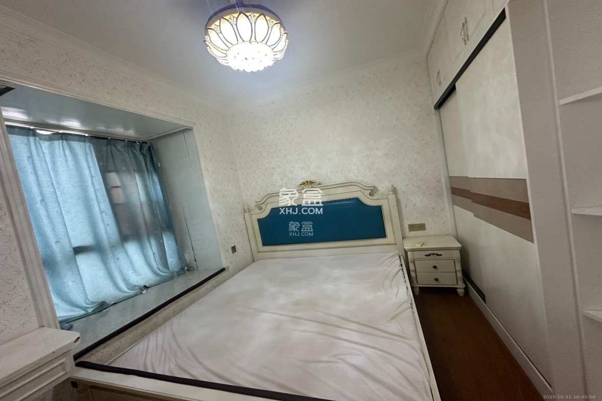 剑桥名门 2室1厅1卫 2300.0元/月 剑桥名门 2室1厅1卫 2300.0元/月室内图