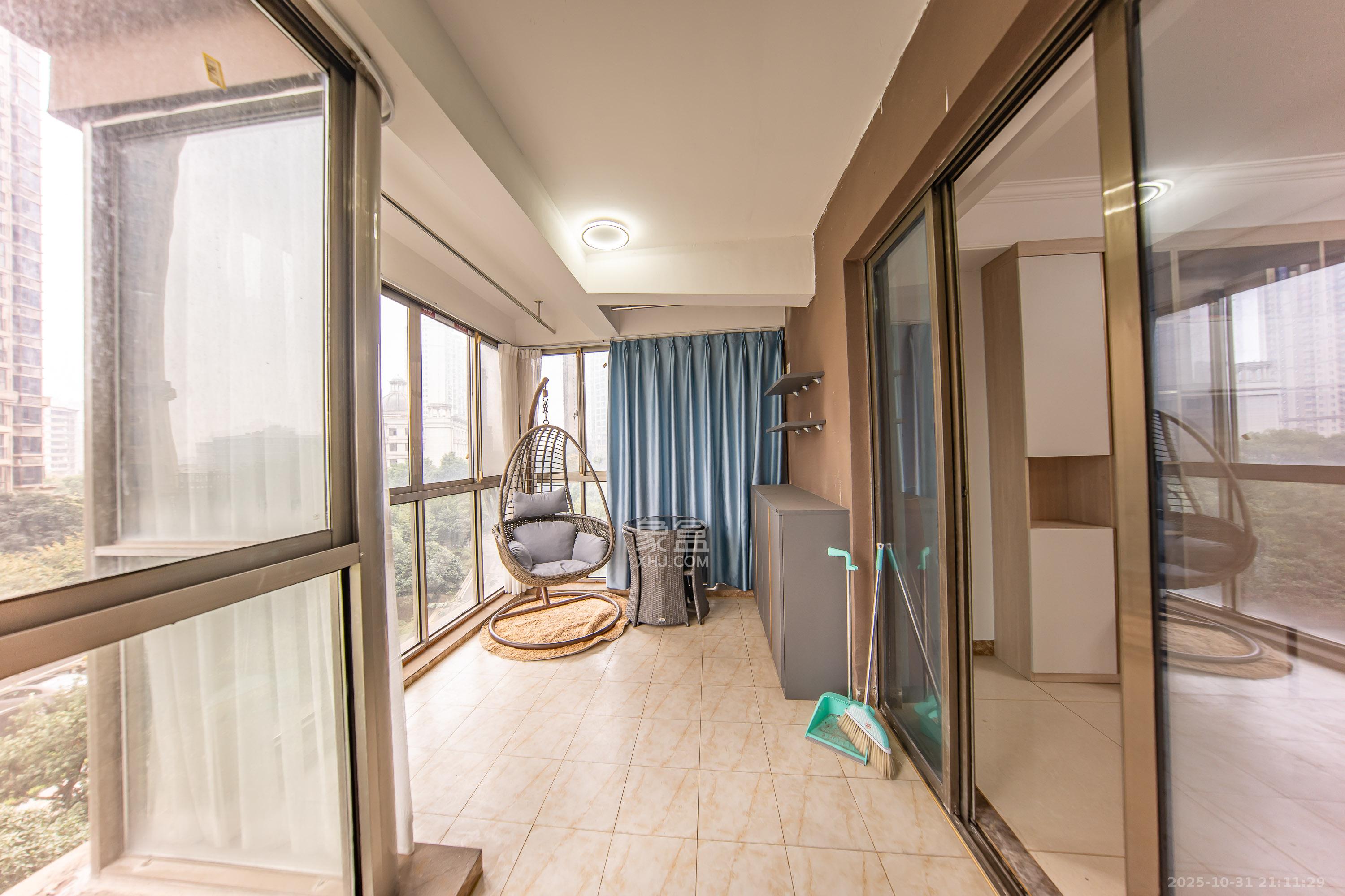 江山帝景哈佛  2室2厅1卫    98.0万阳台