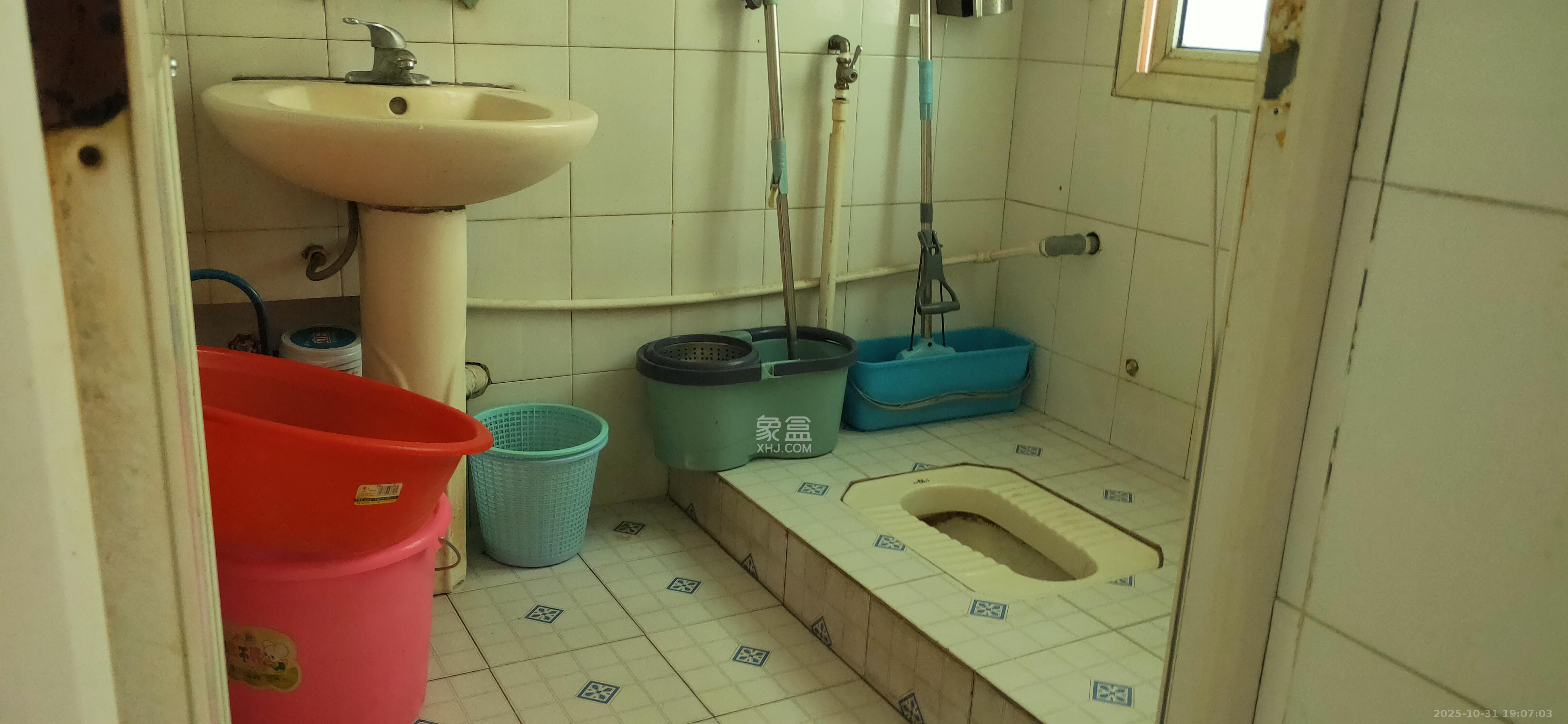 民基大厦  2室2厅1卫    1800.0元/月室内图